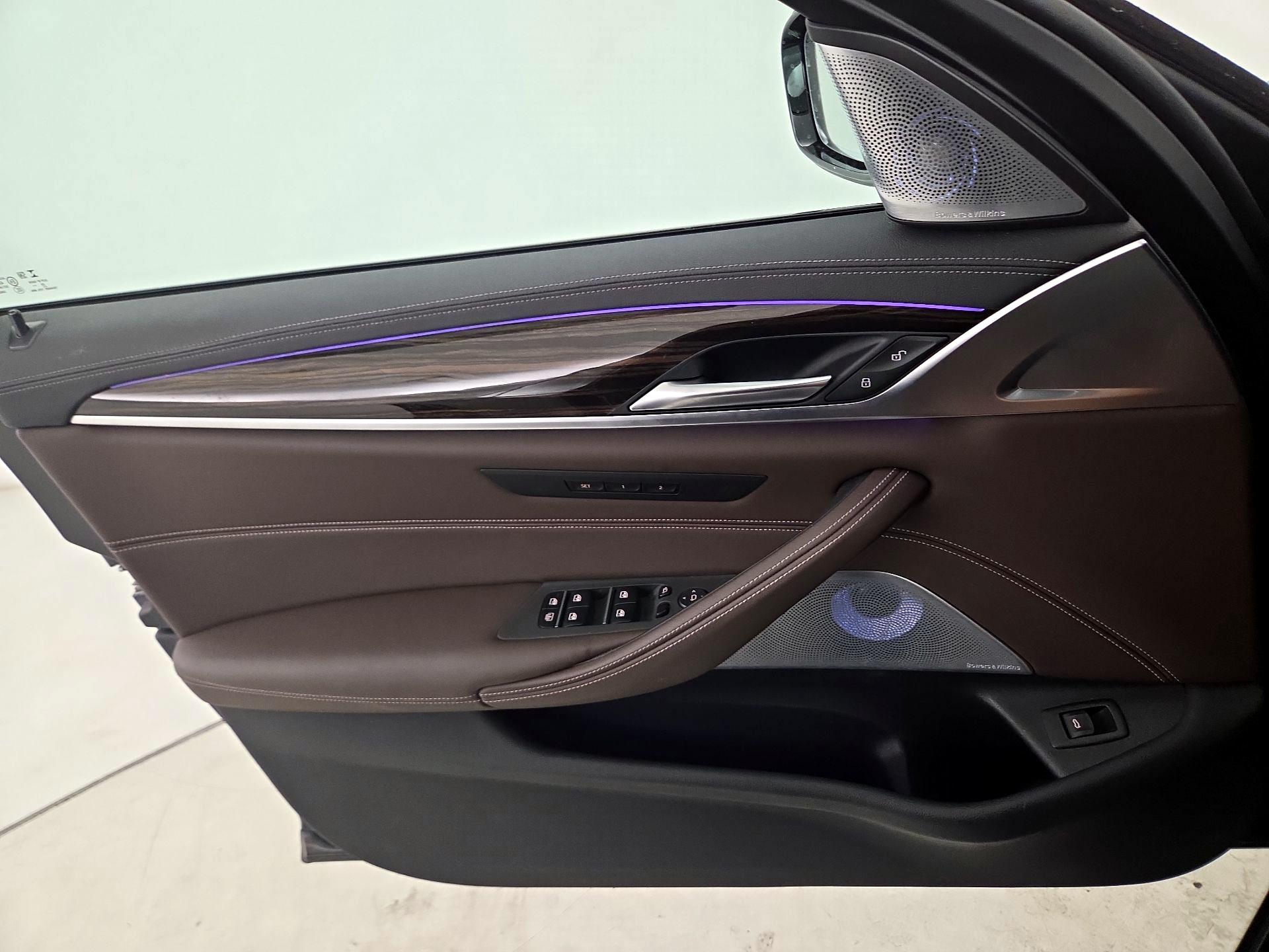 Thumbnail: 2021 BMW 5 Series - 12