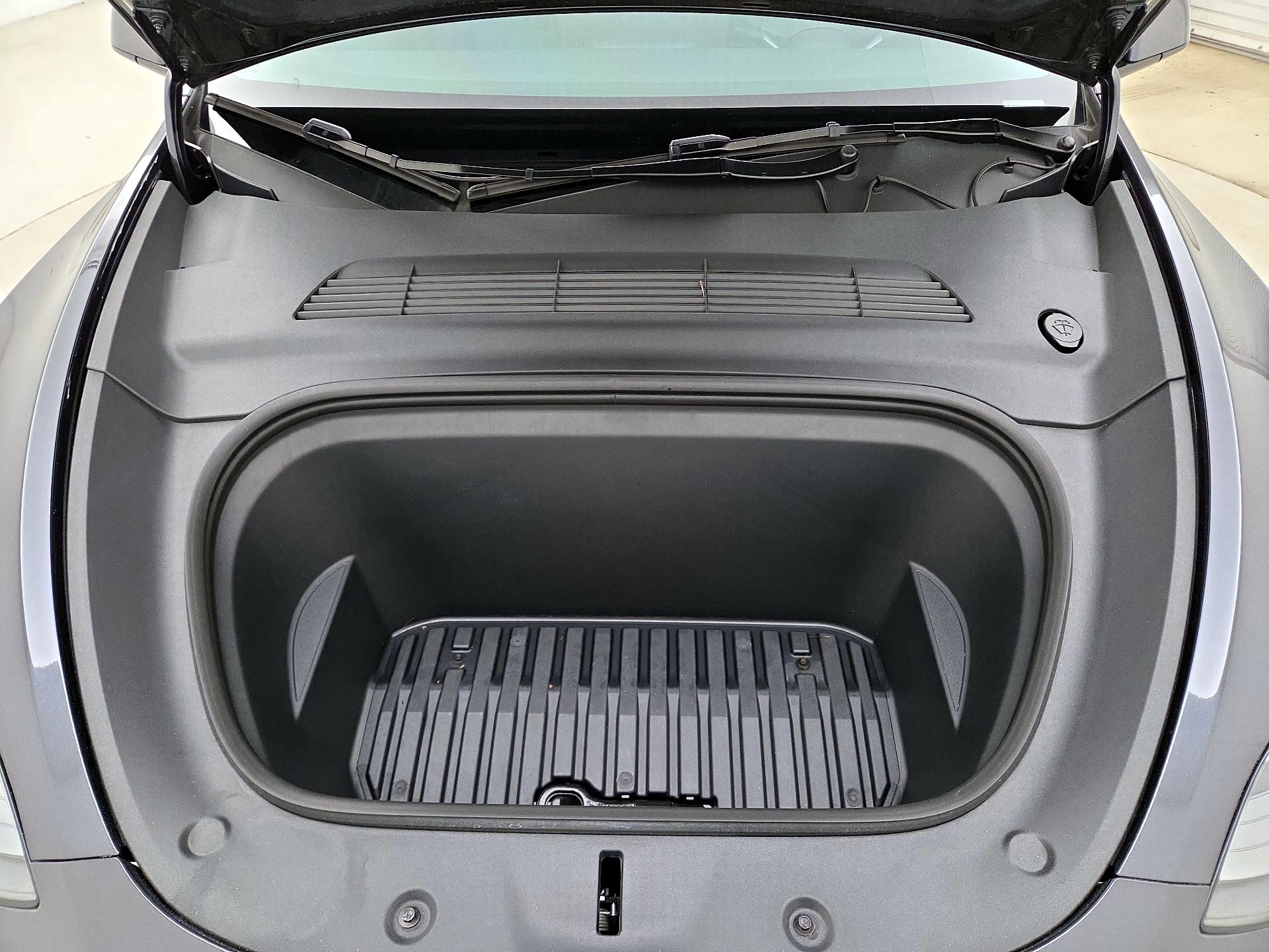 Thumbnail: 2024 Tesla Model Y - 20