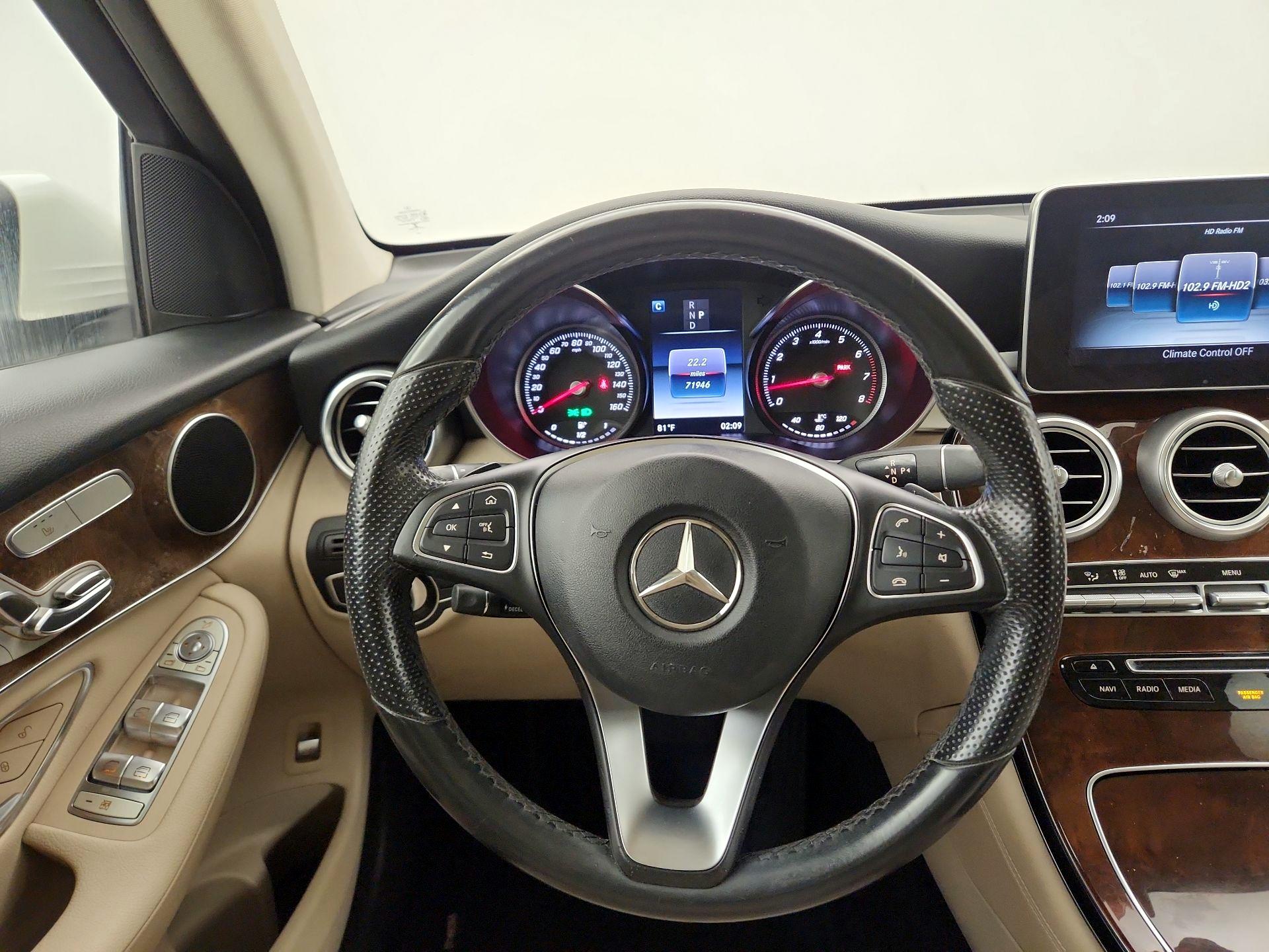 Thumbnail: 2016 Mercedes-Benz GLC - 10