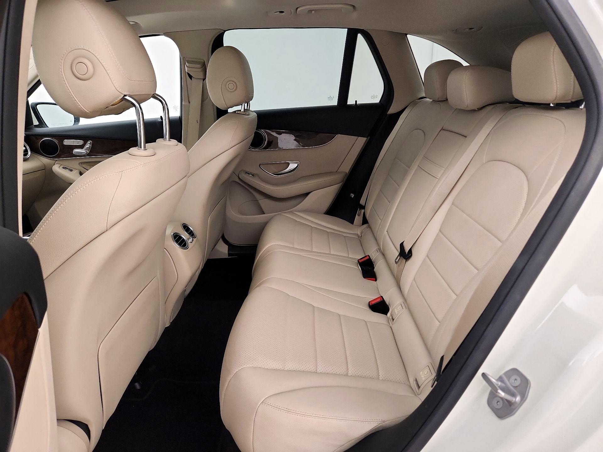 Thumbnail: 2016 Mercedes-Benz GLC - 20