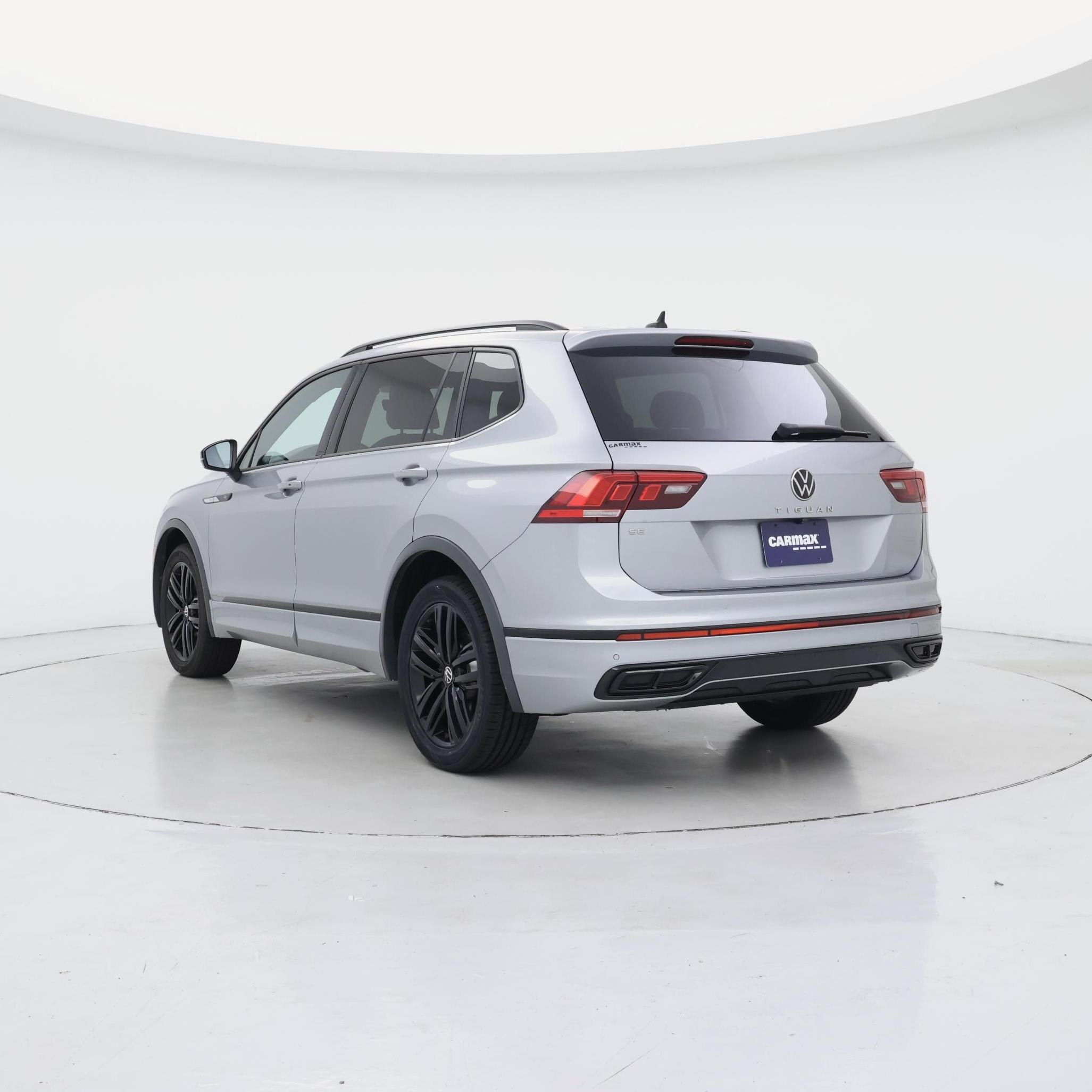Thumbnail: 2022 Volkswagen Tiguan - 2