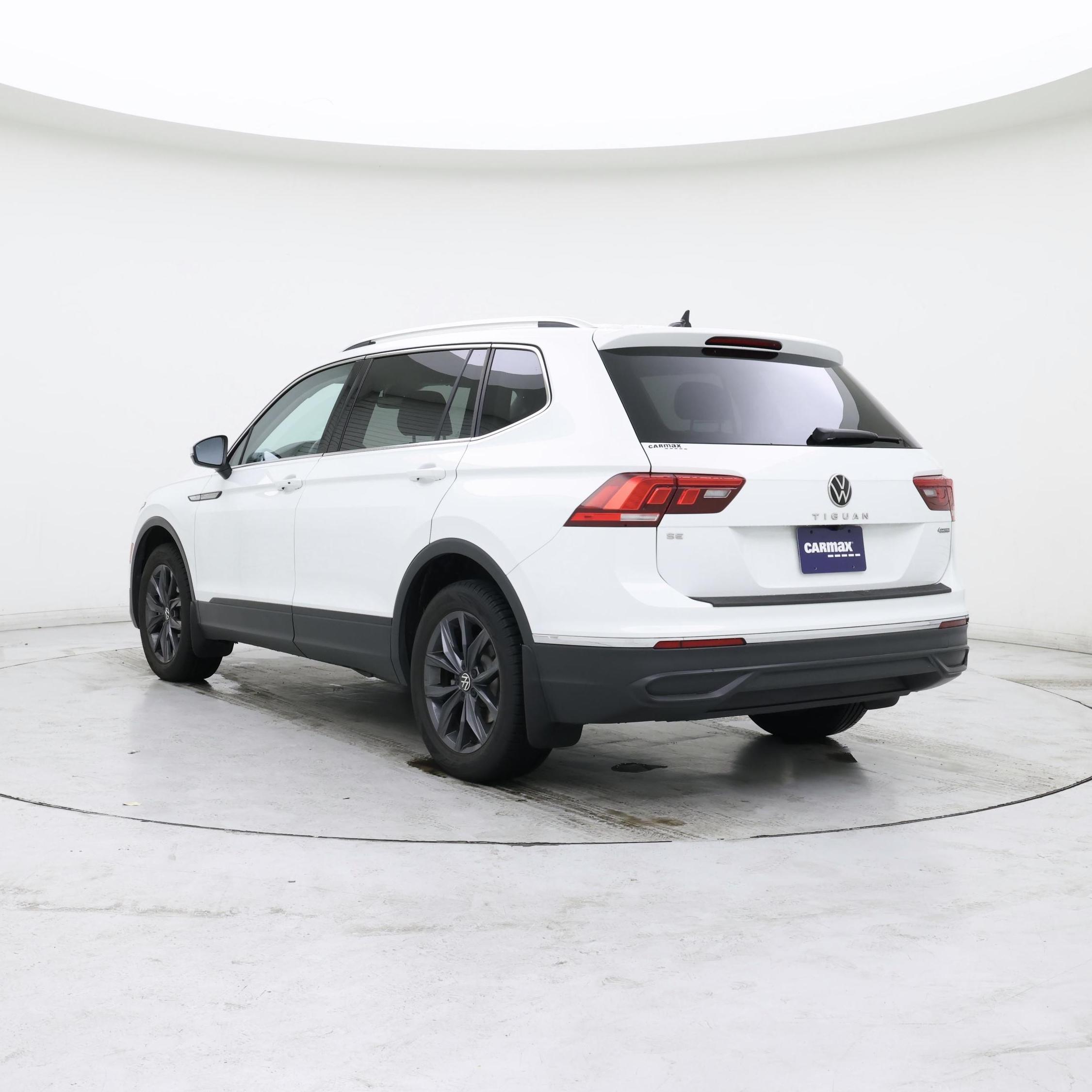 Thumbnail: 2022 Volkswagen Tiguan - 2
