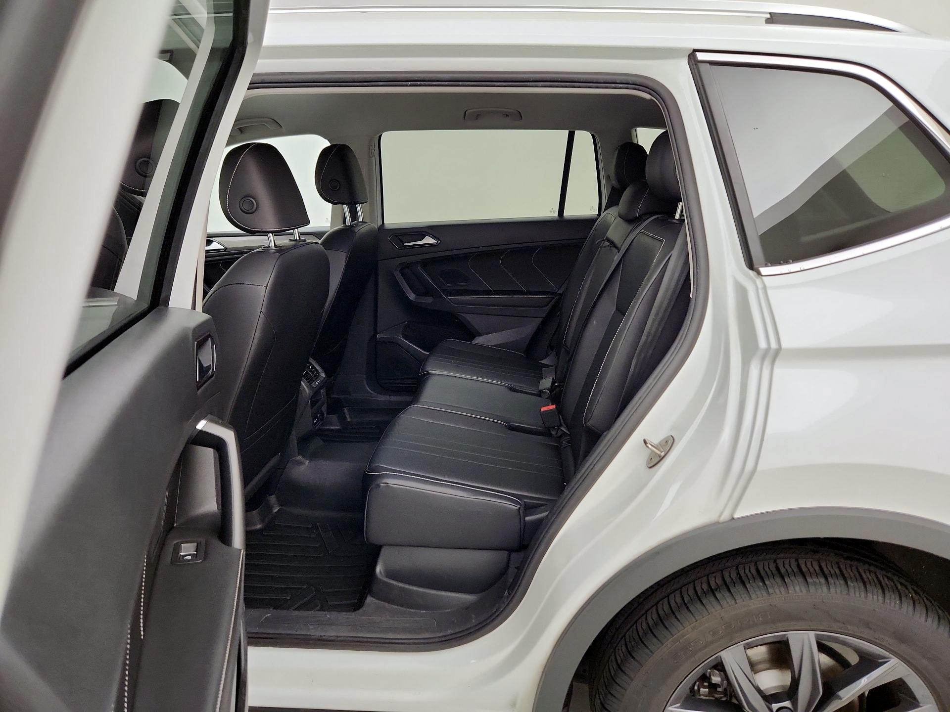 Thumbnail: 2022 Volkswagen Tiguan - 19