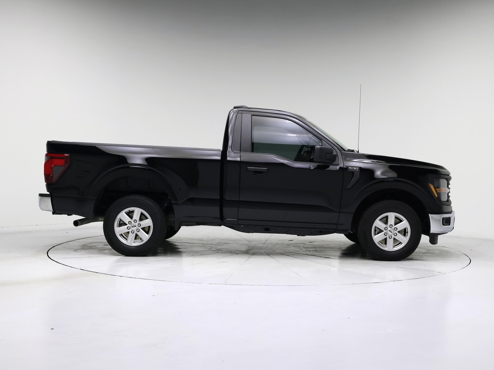 2025 Ford F-150 XL - Photo 8