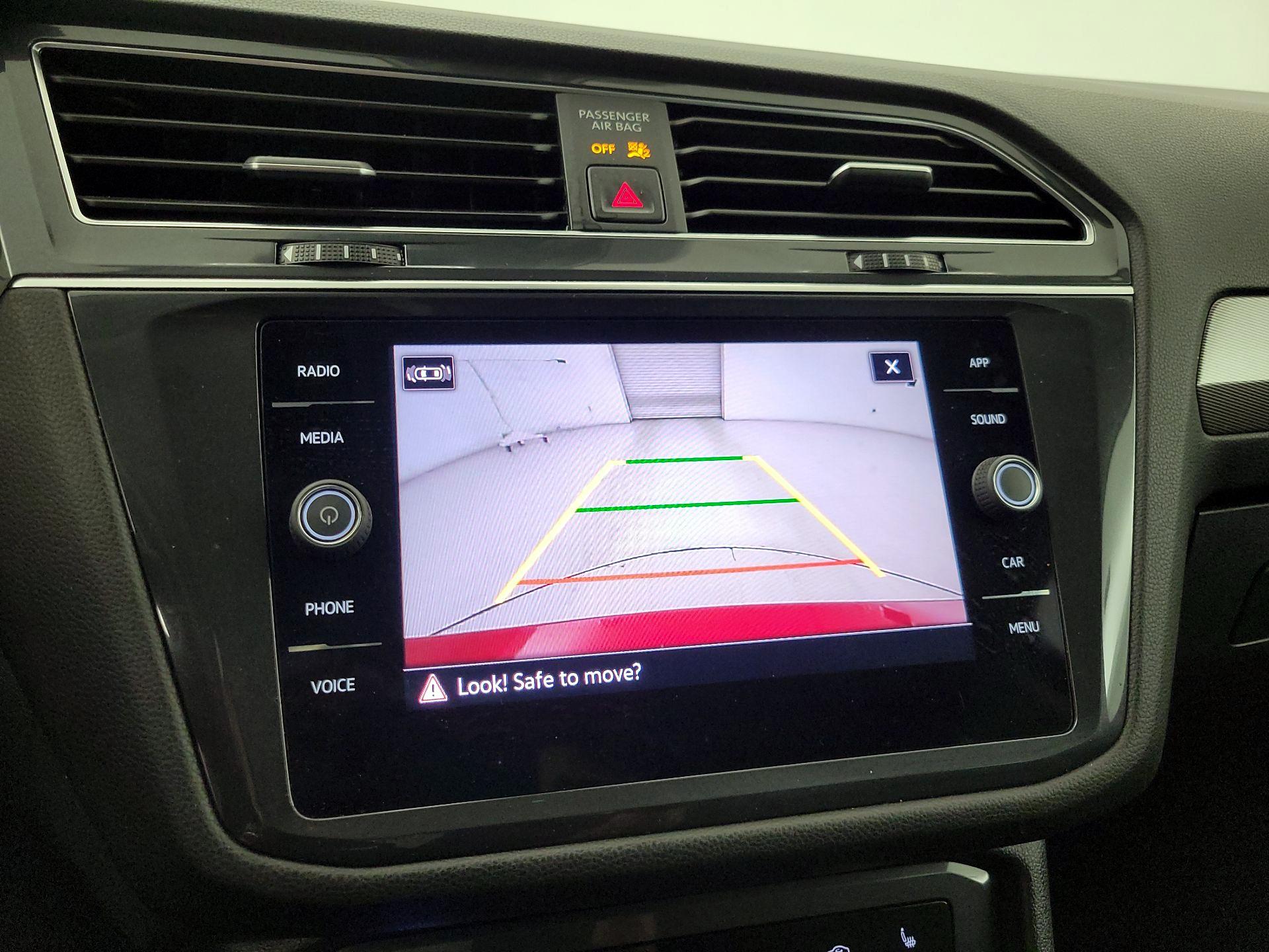 Thumbnail: 2022 Volkswagen Tiguan - 14
