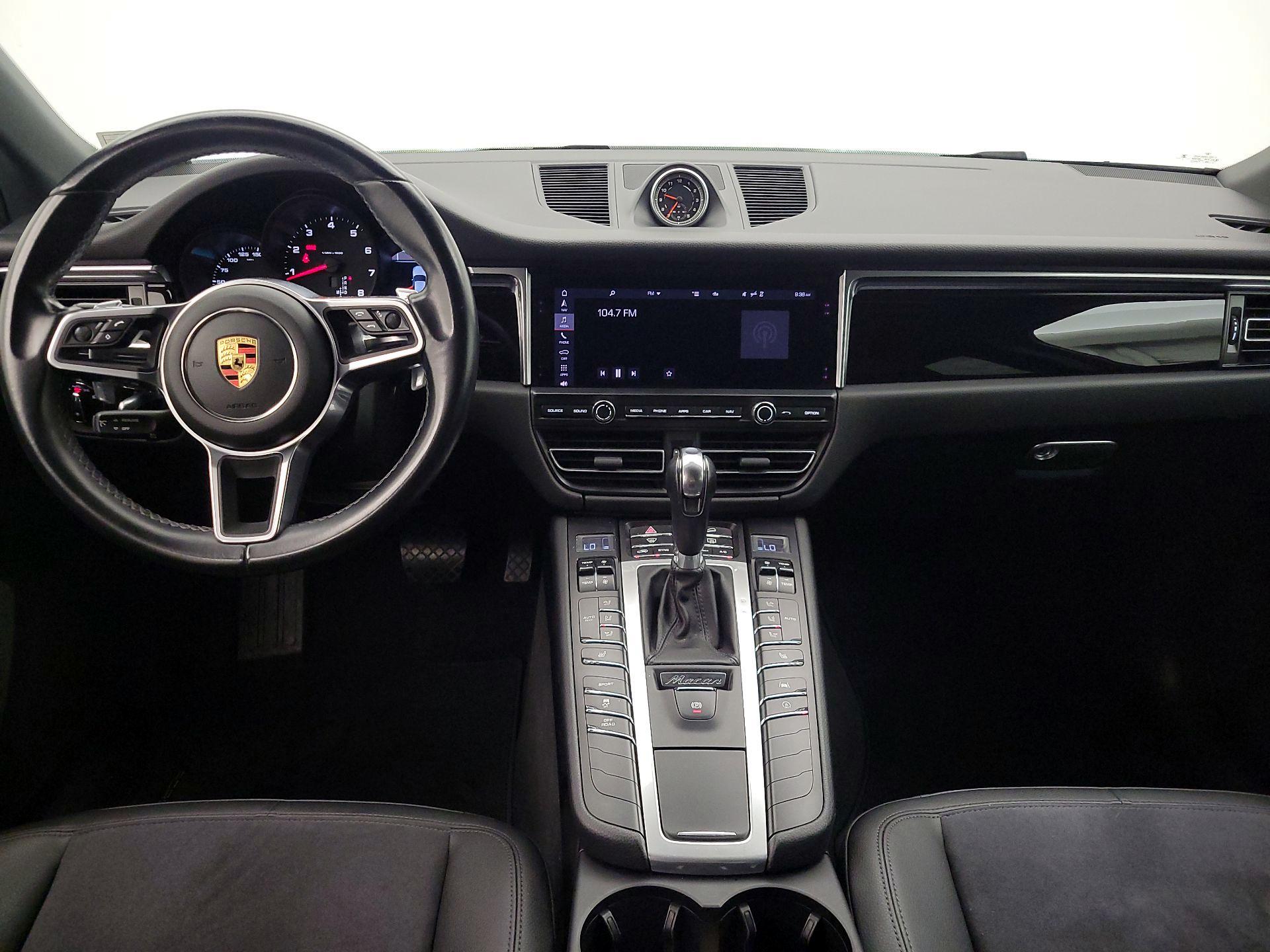 Thumbnail: 2021 Porsche Macan - 9