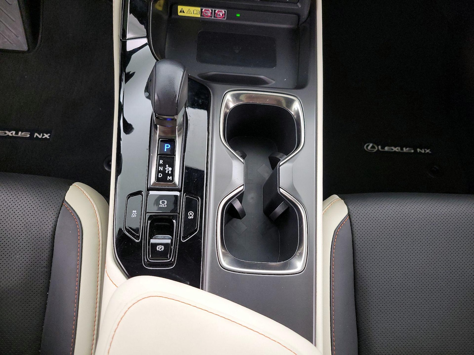 2024 Lexus NX 250 - Photo 18