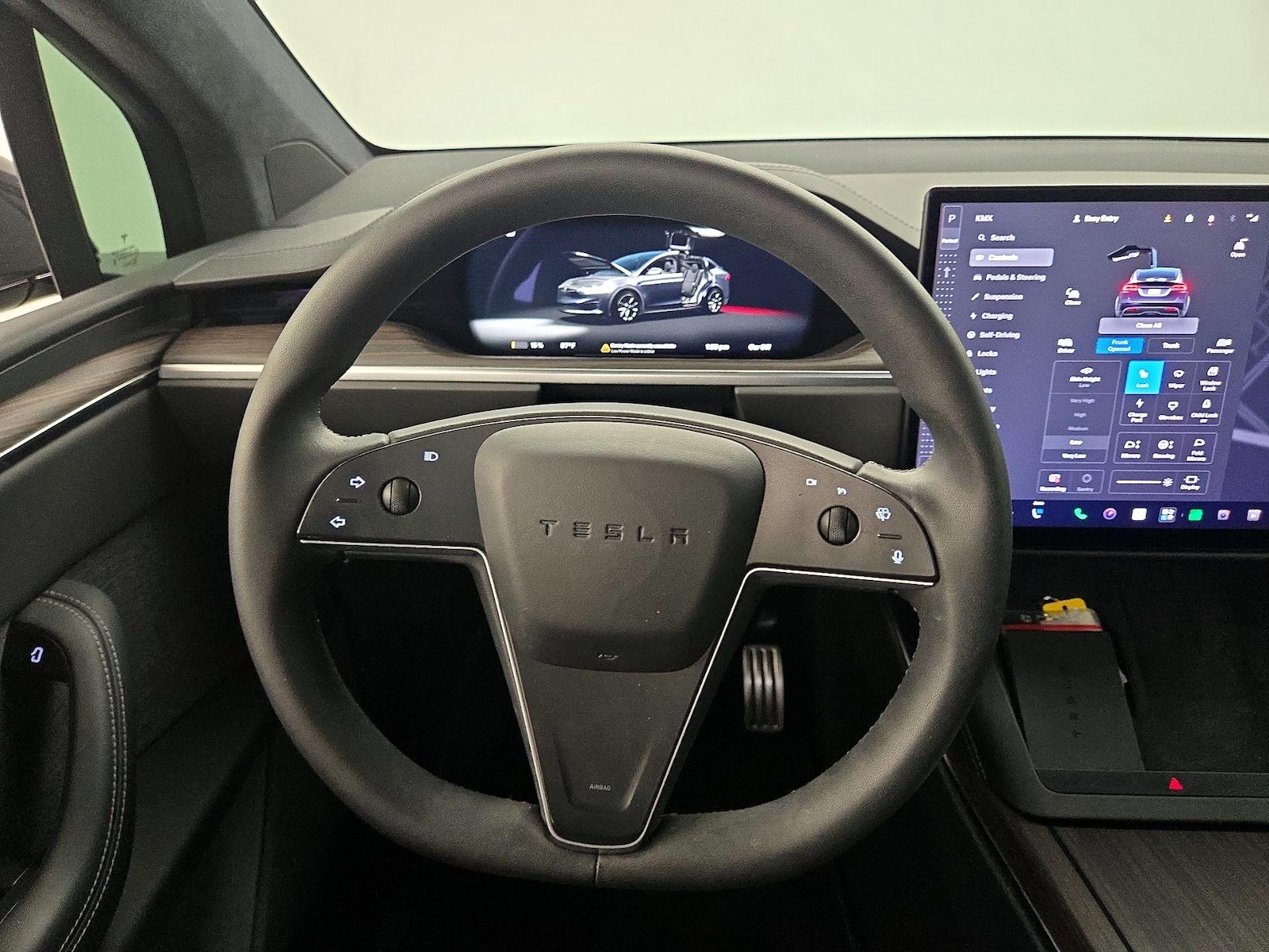 2024 Tesla Model X Long Range - Photo 11