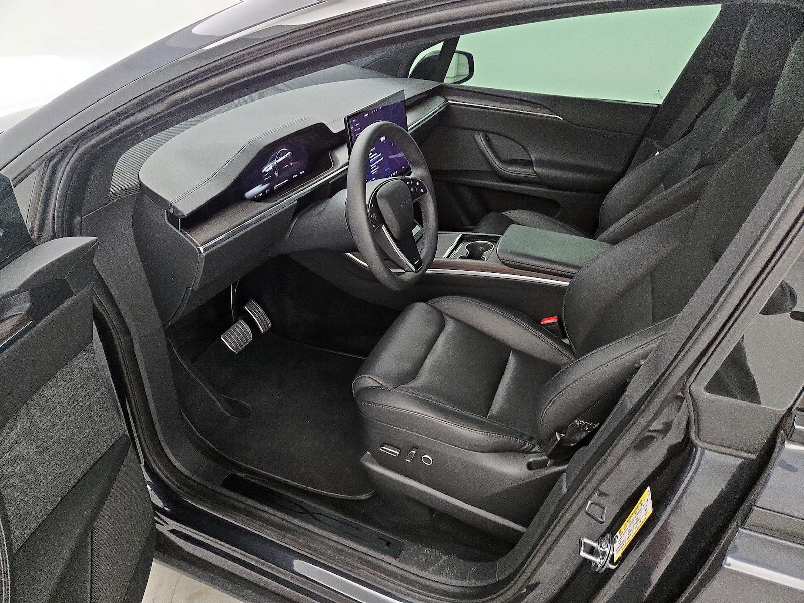 2024 Tesla Model X Long Range - Photo 12