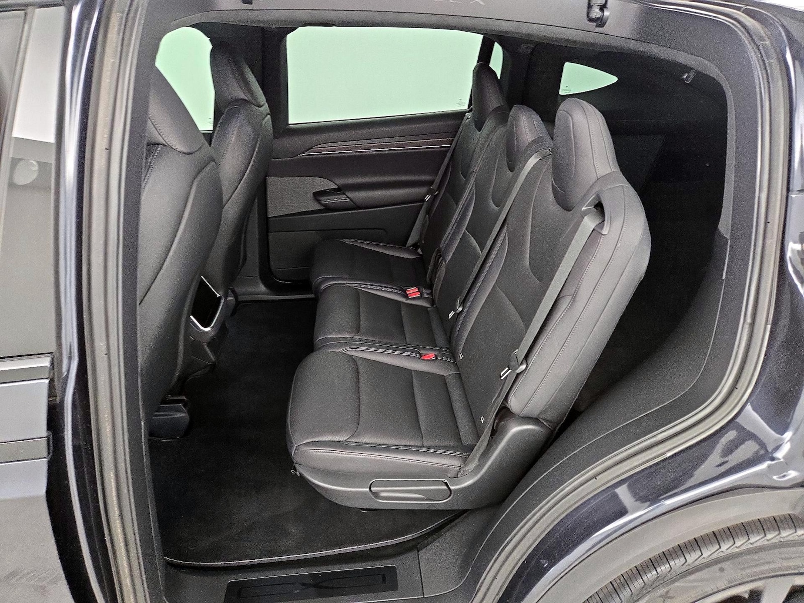 2024 Tesla Model X Long Range - Photo 20