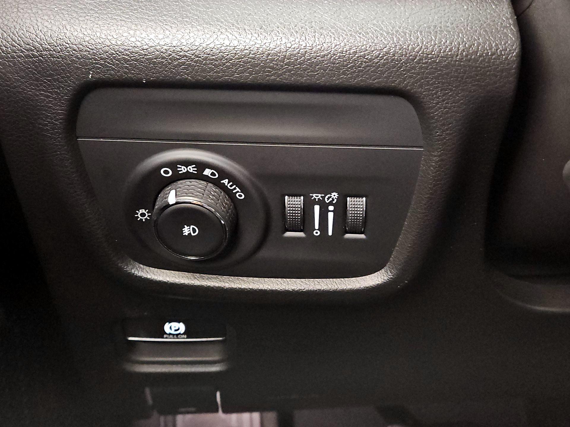 Thumbnail: 2023 Jeep Grand Cherokee - 11