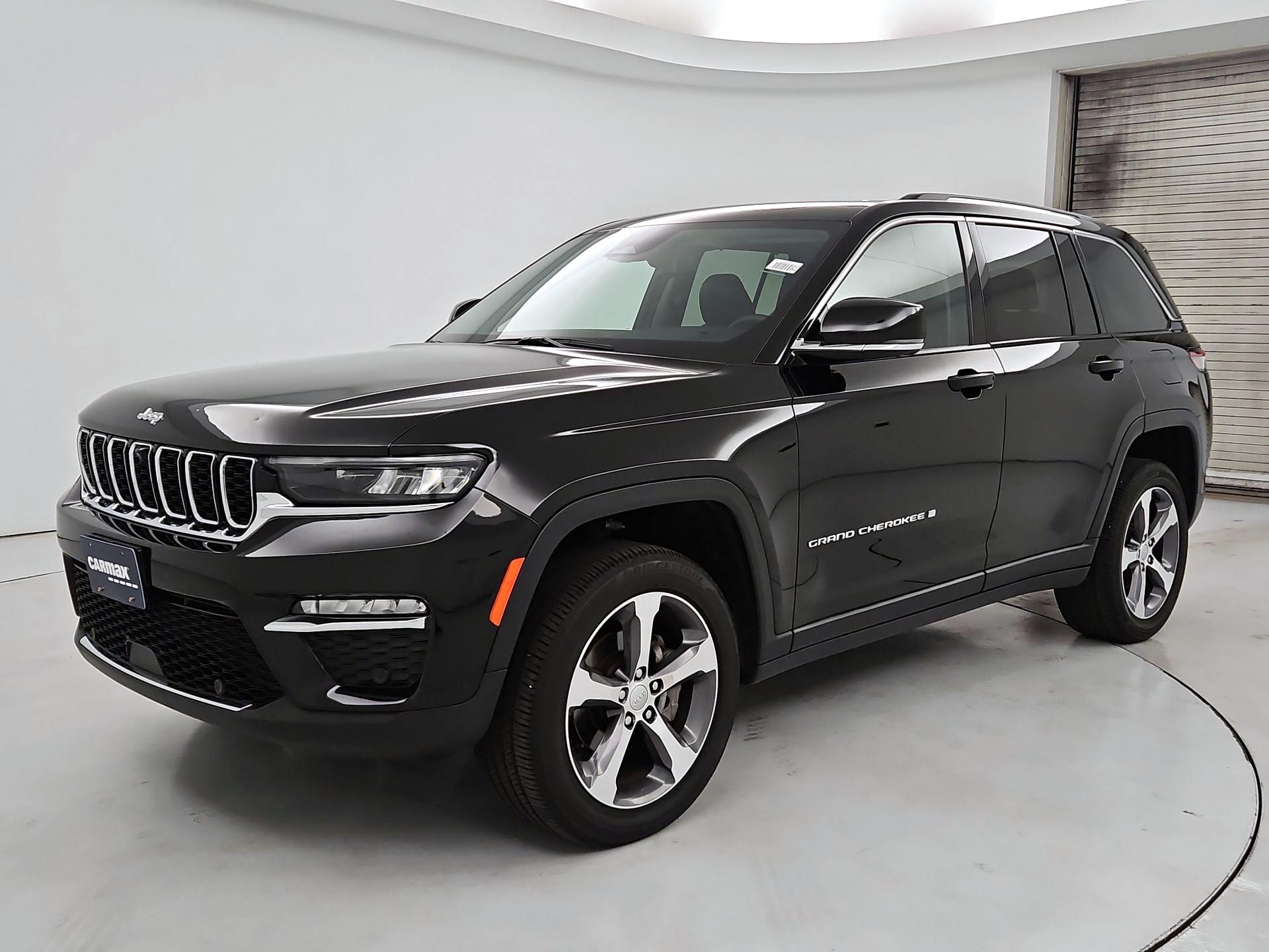 Thumbnail: 2023 Jeep Grand Cherokee - 3