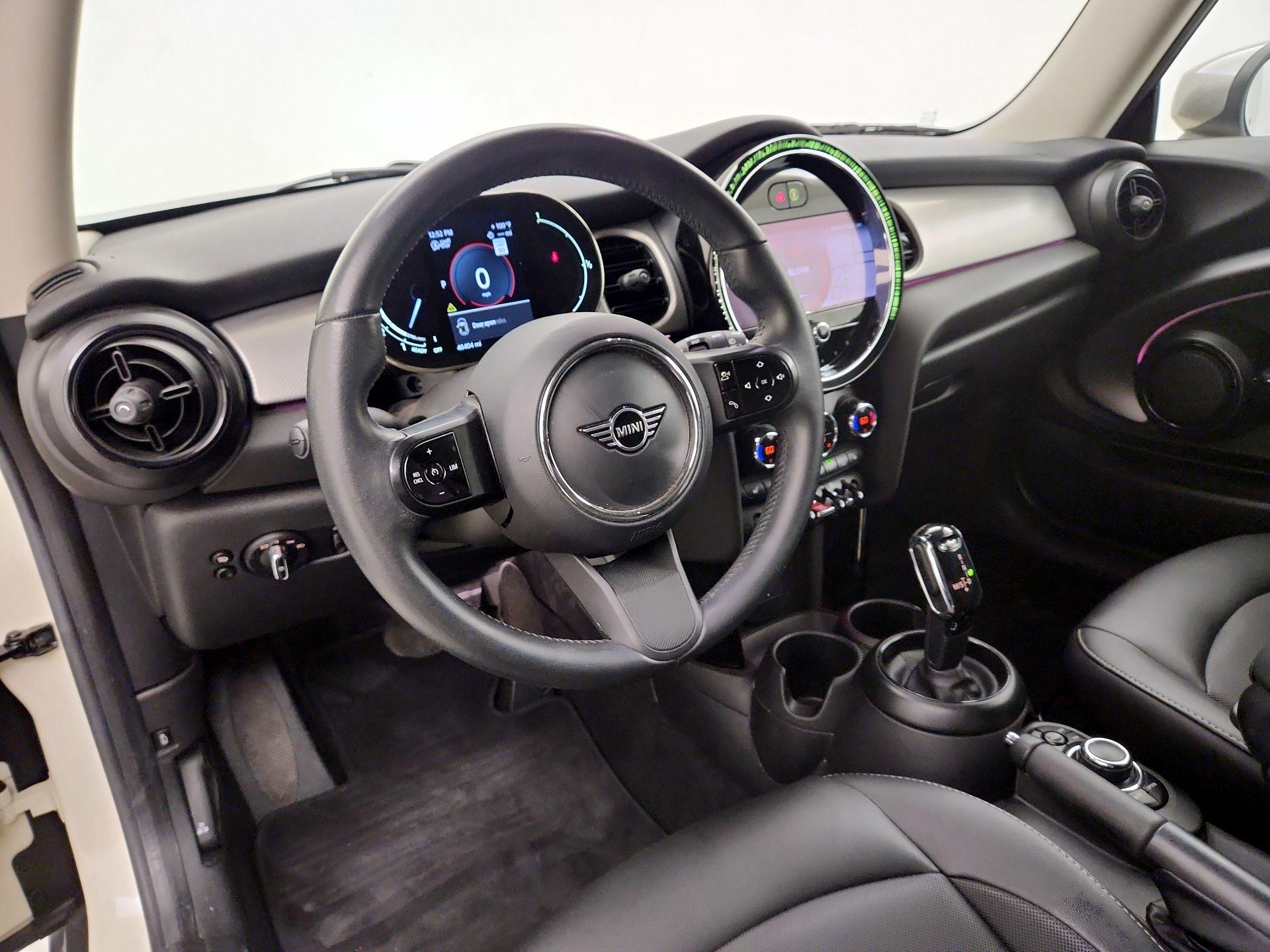 Thumbnail: 2022 MINI Cooper Hardtop - 9
