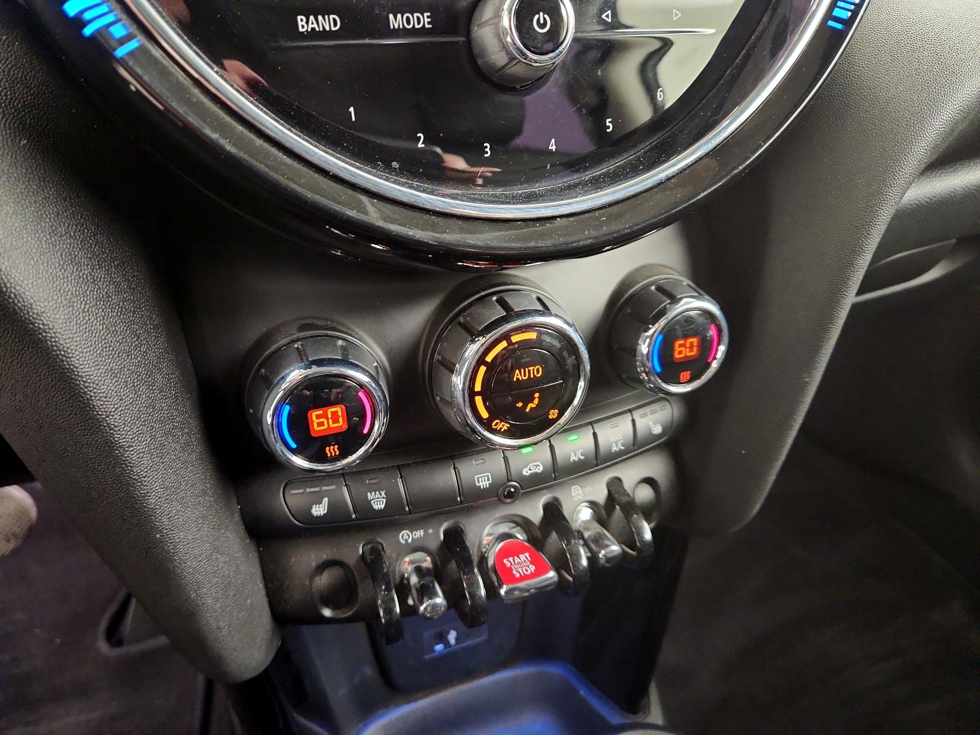 Thumbnail: 2022 MINI Cooper Hardtop - 17