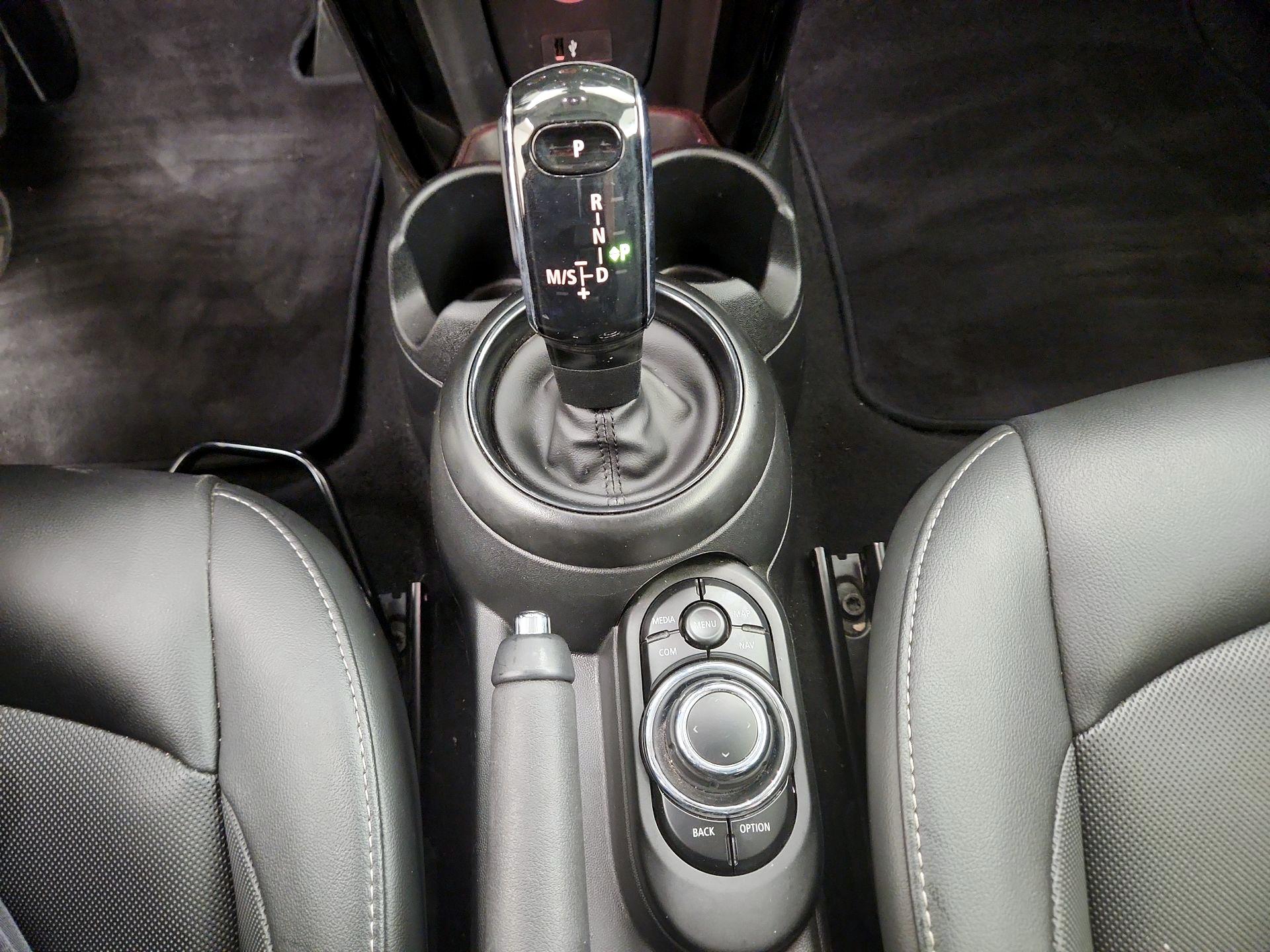 Thumbnail: 2022 MINI Cooper Hardtop - 18
