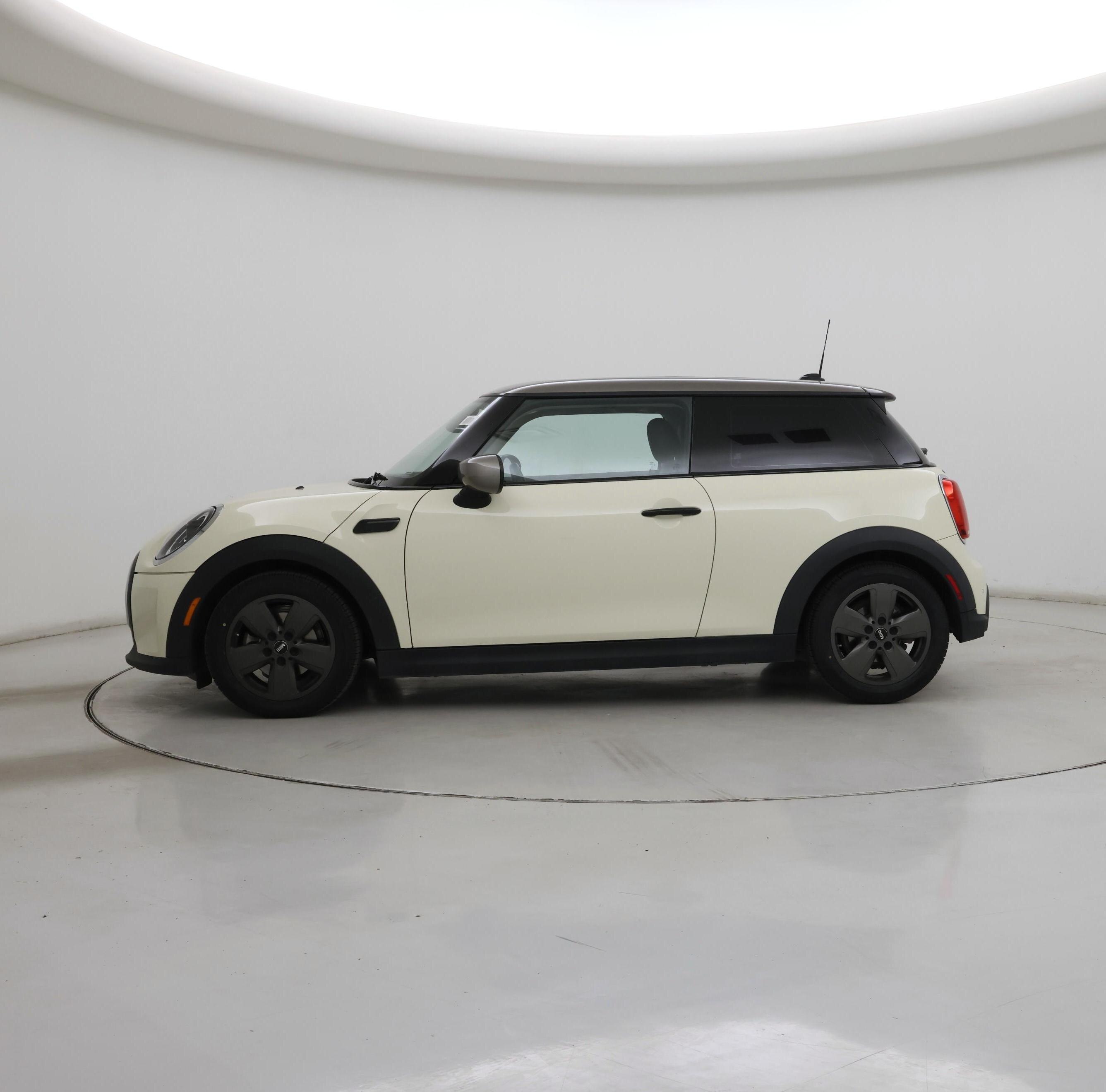 Thumbnail: 2022 MINI Cooper Hardtop - 3