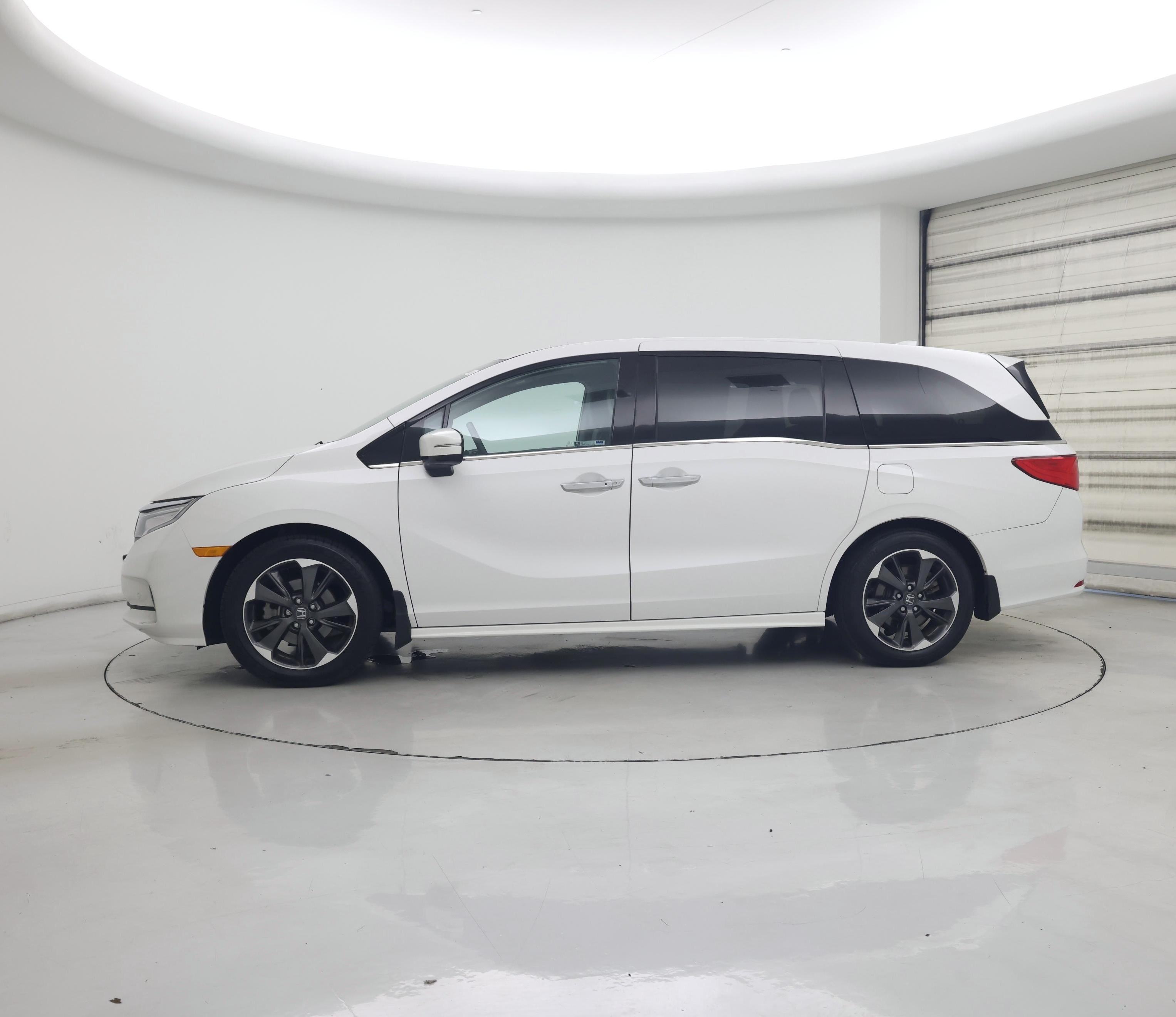Thumbnail: 2023 Honda Odyssey - 3