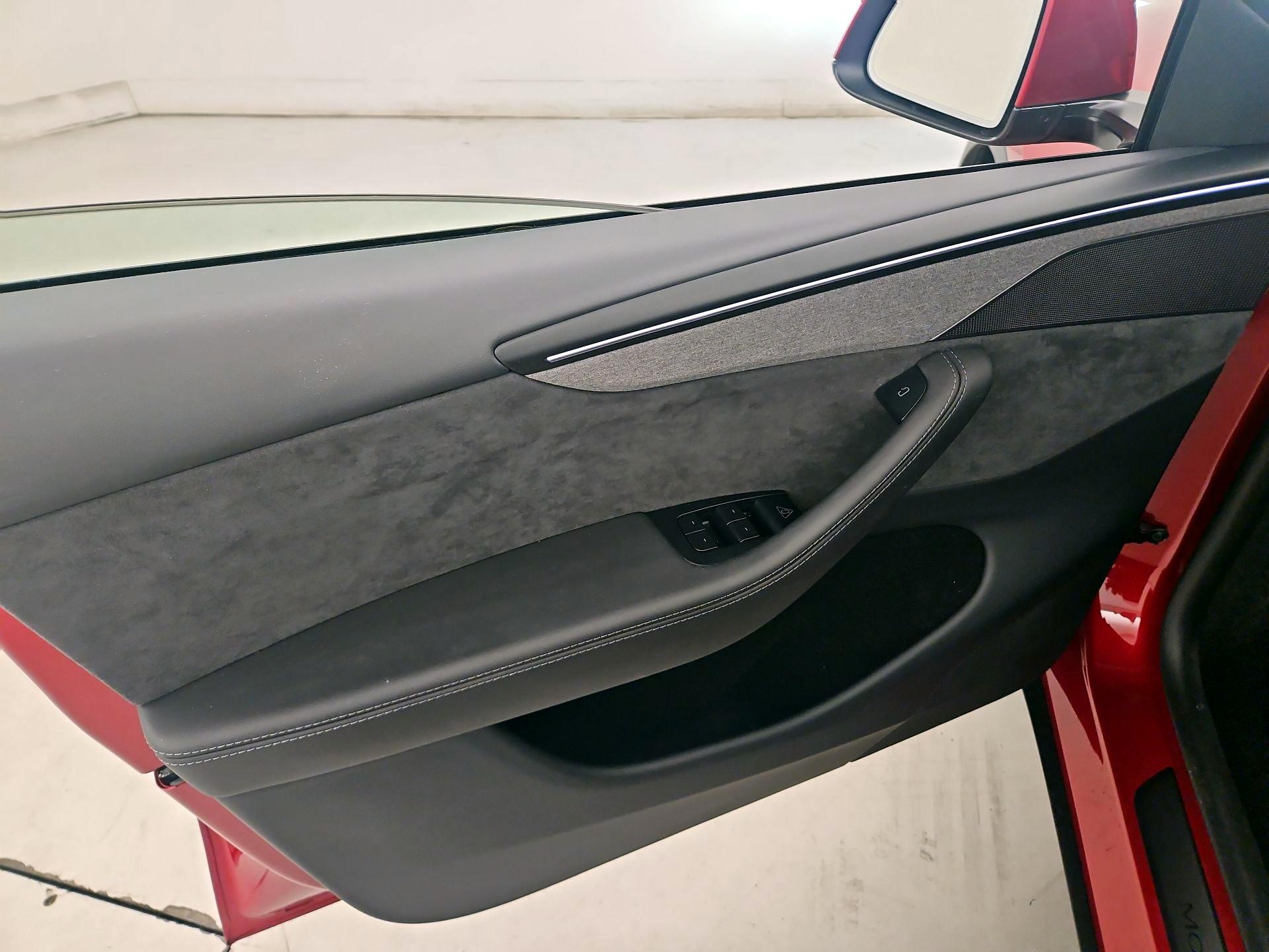 Thumbnail: 2026 Tesla Model Y - 12