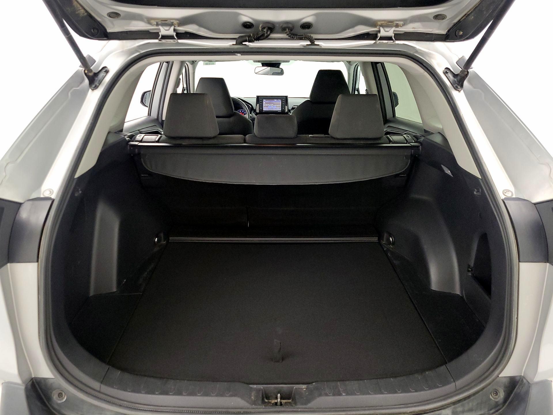 Thumbnail: 2021 Toyota RAV4 - 20