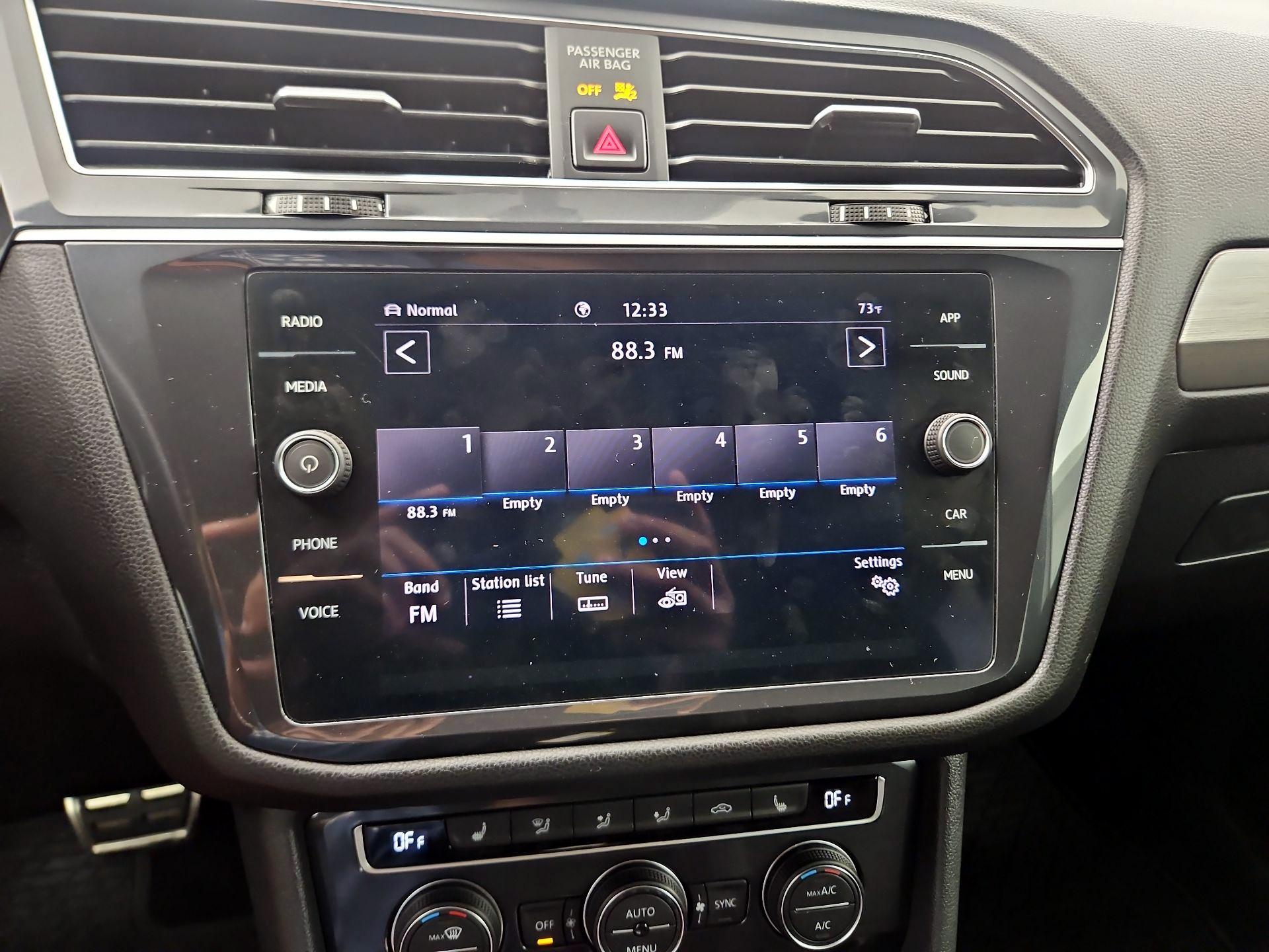Thumbnail: 2020 Volkswagen Tiguan - 11