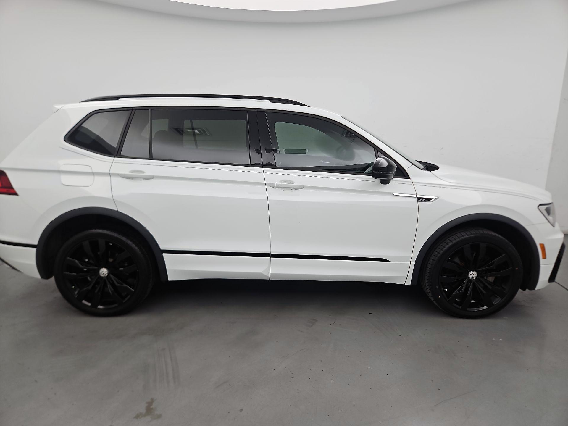 Thumbnail: 2020 Volkswagen Tiguan - 4