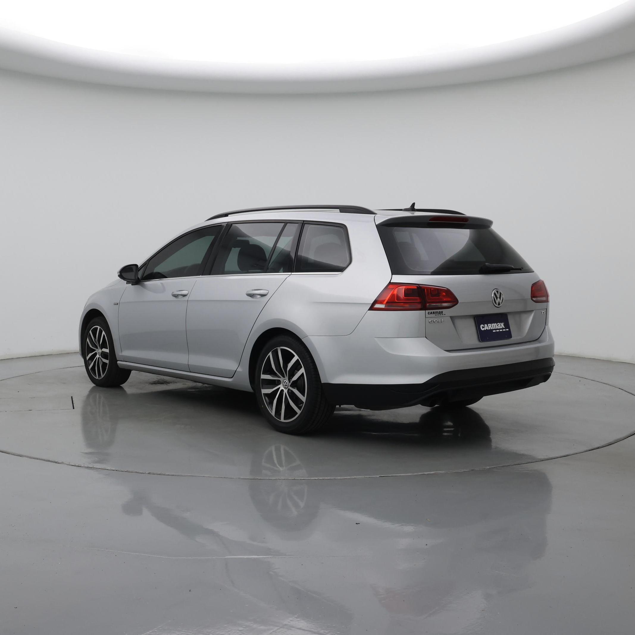 Thumbnail: 2016 Volkswagen Golf - 2