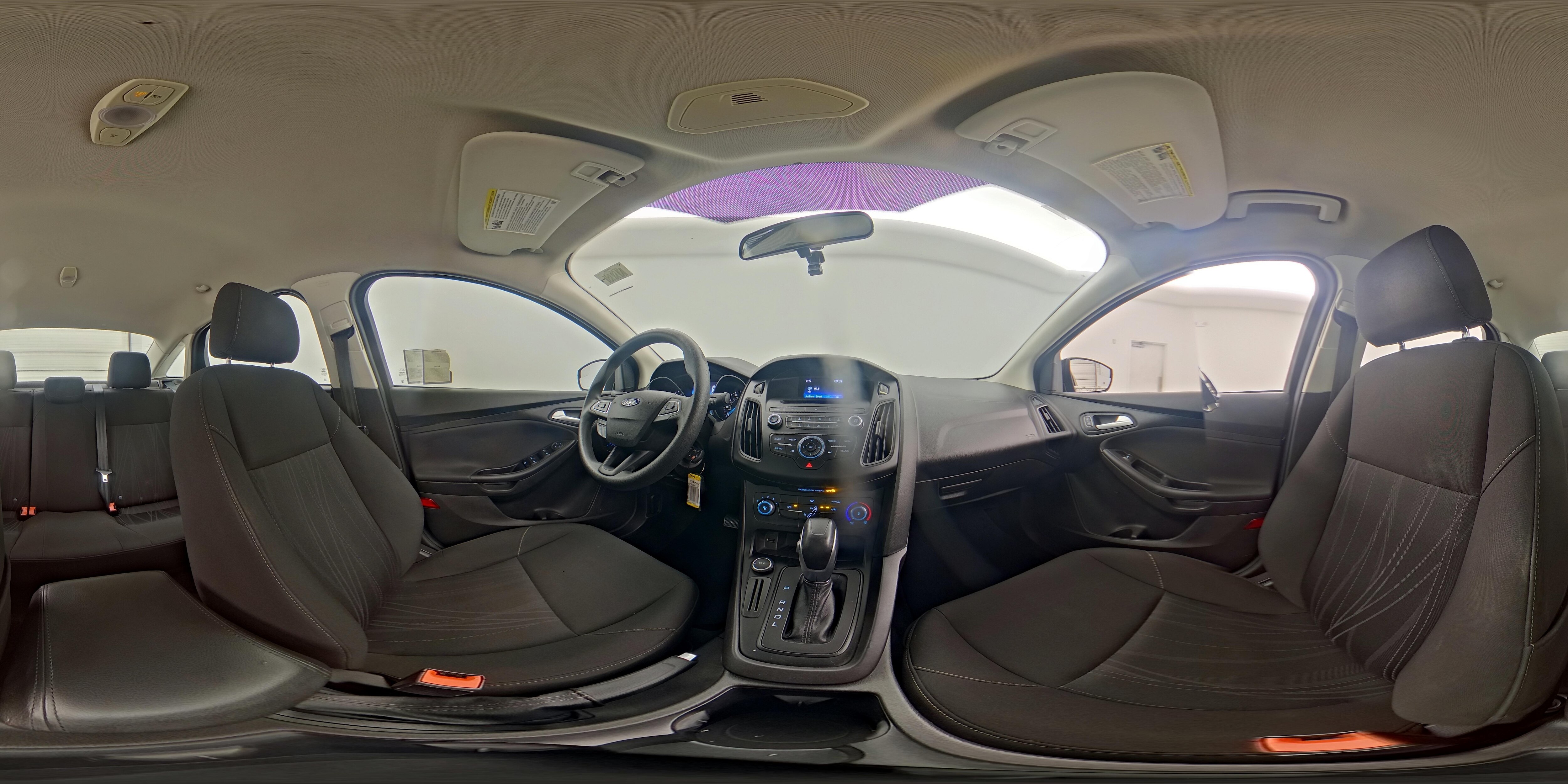 2015 Ford Focus SE - Photo 24