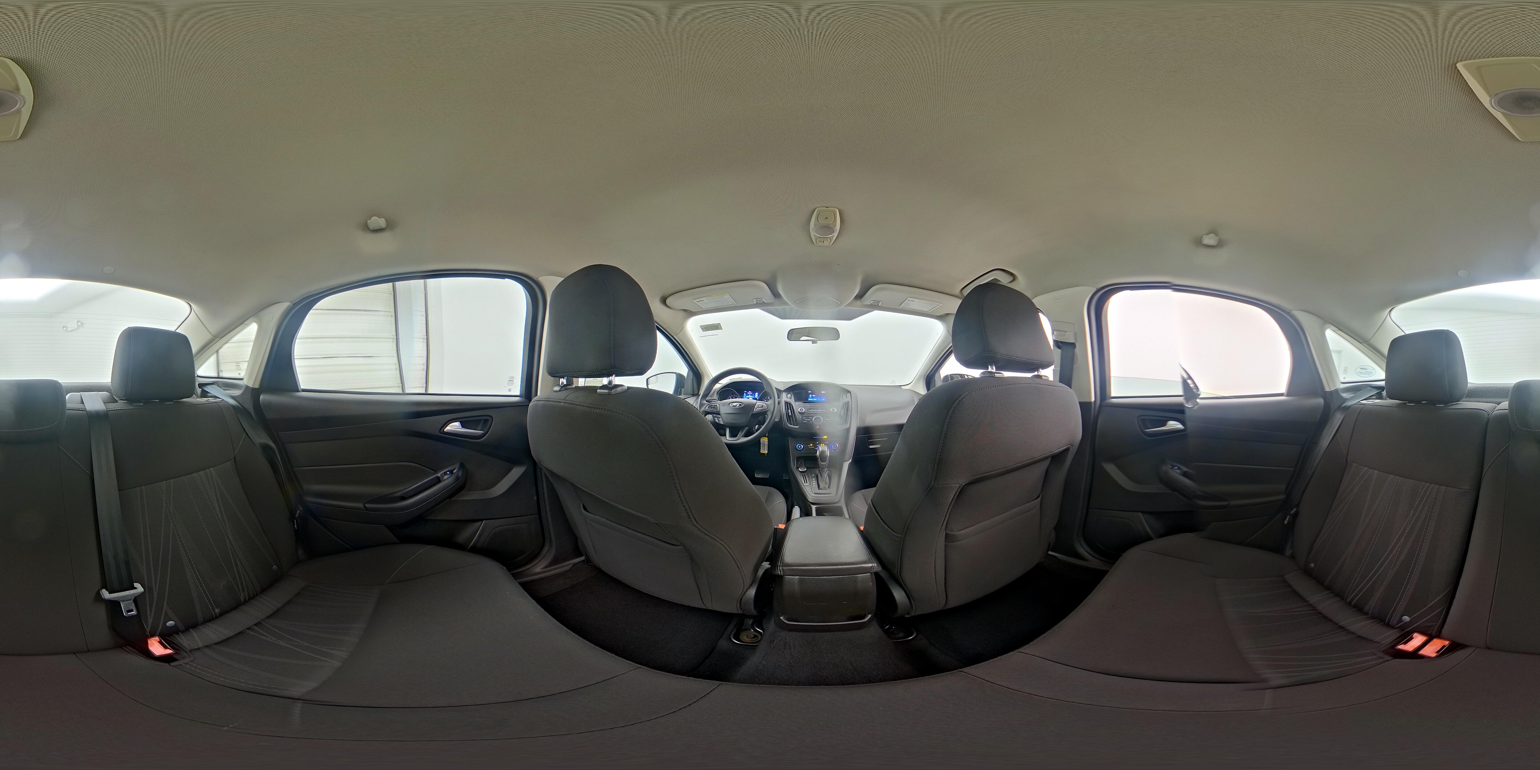 2015 Ford Focus SE - Photo 25