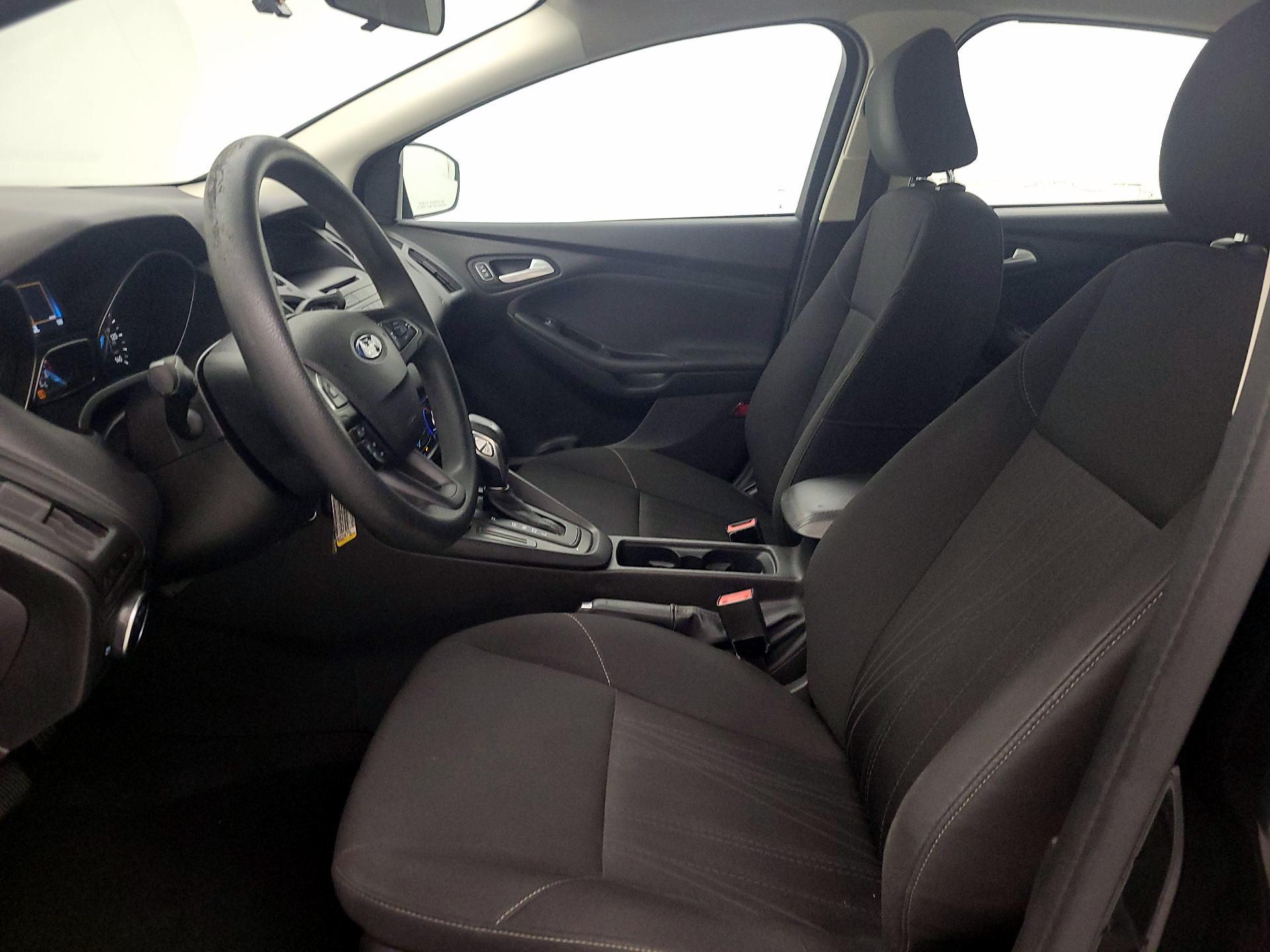 Thumbnail: 2015 Ford Focus - 11