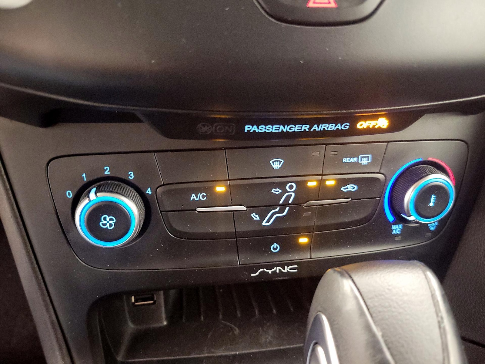 2015 Ford Focus SE - Photo 17
