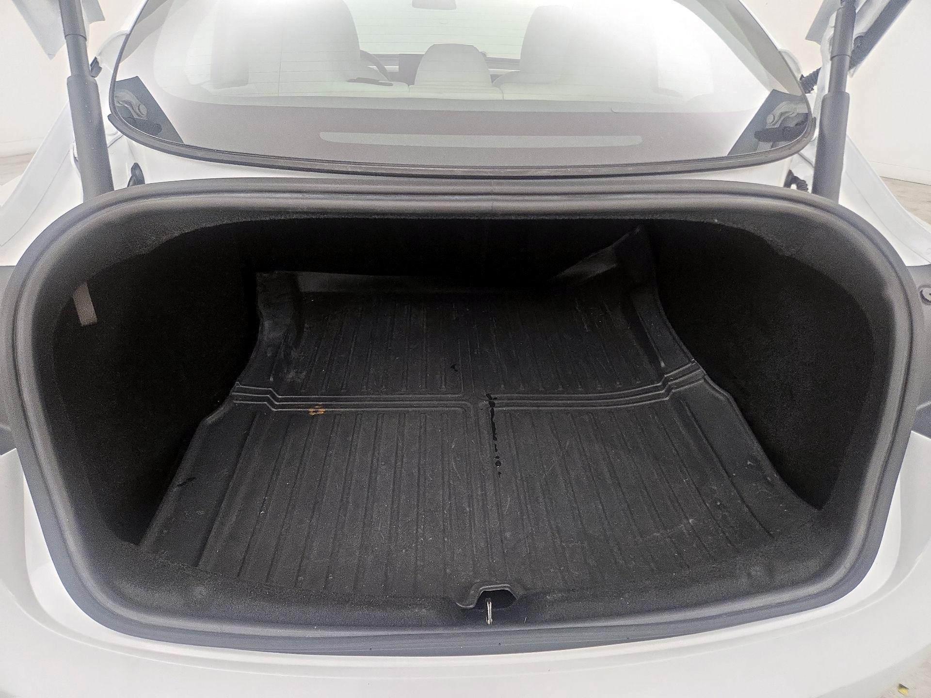 Thumbnail: 2024 Tesla Model 3 - 18