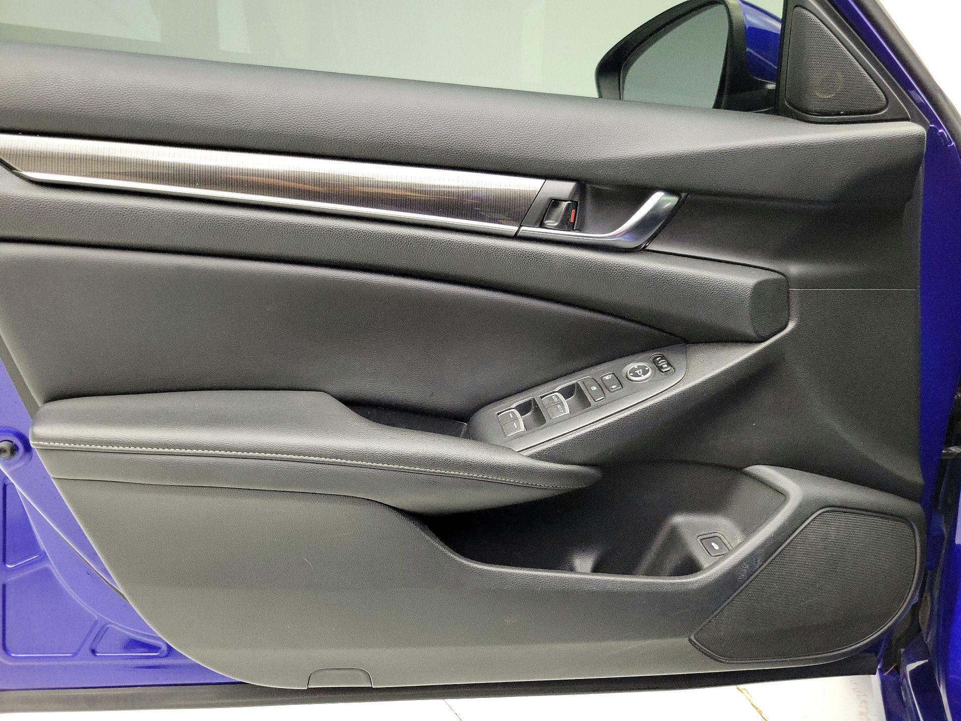 Thumbnail: 2019 Honda Accord - 12