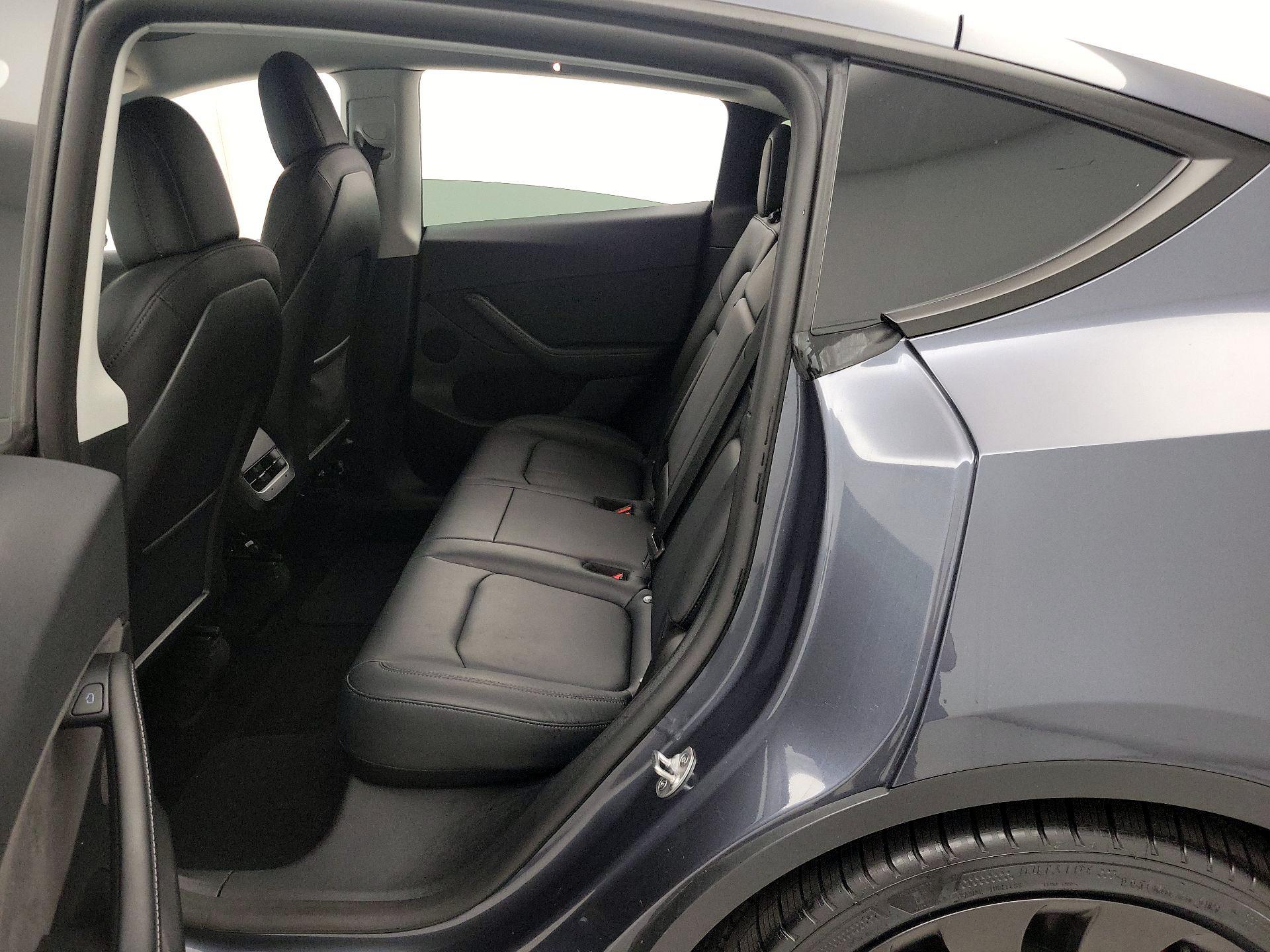 Thumbnail: 2022 Tesla Model Y - 19