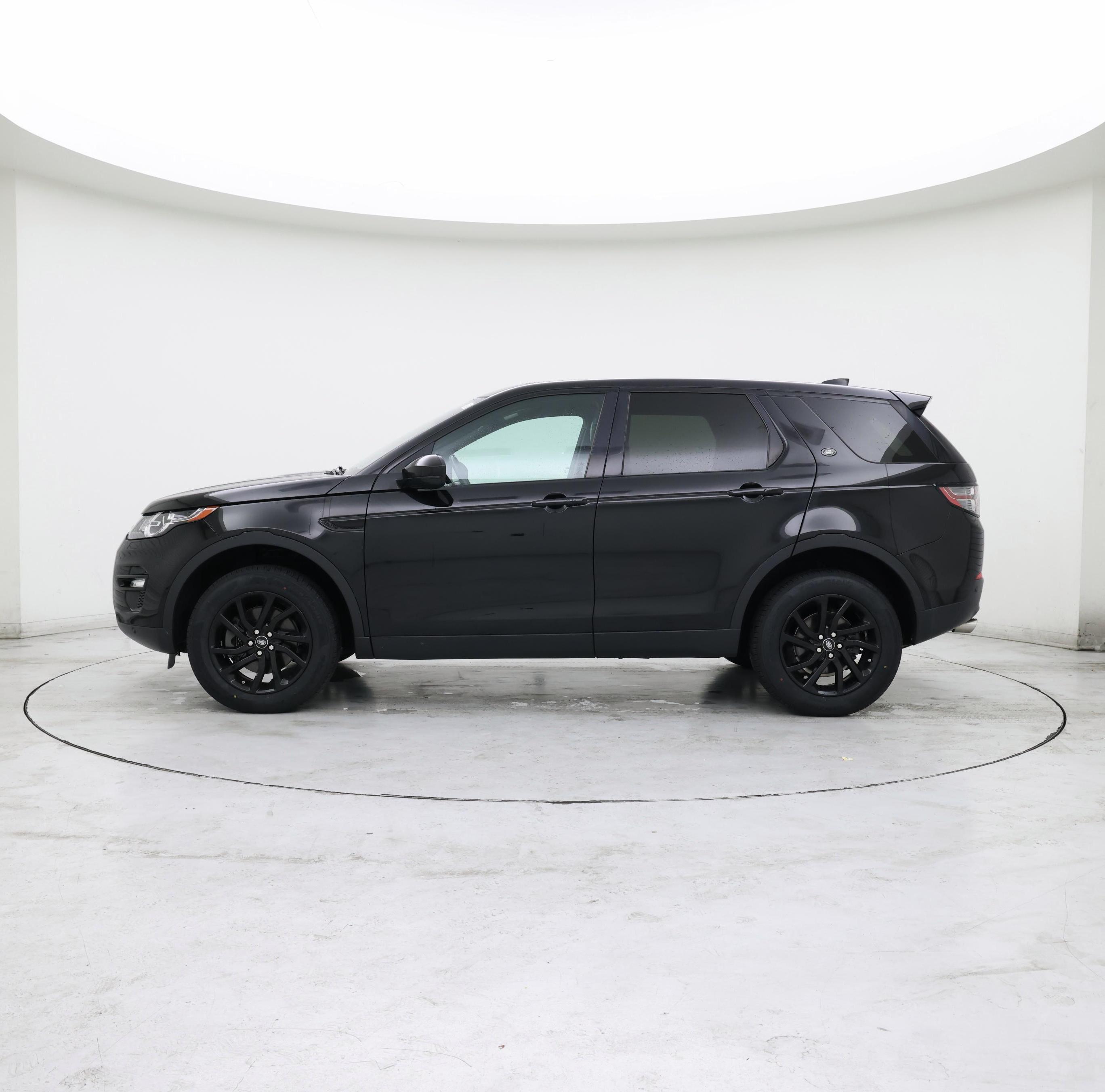 Thumbnail: 2019 Land Rover Discovery Sport - 3