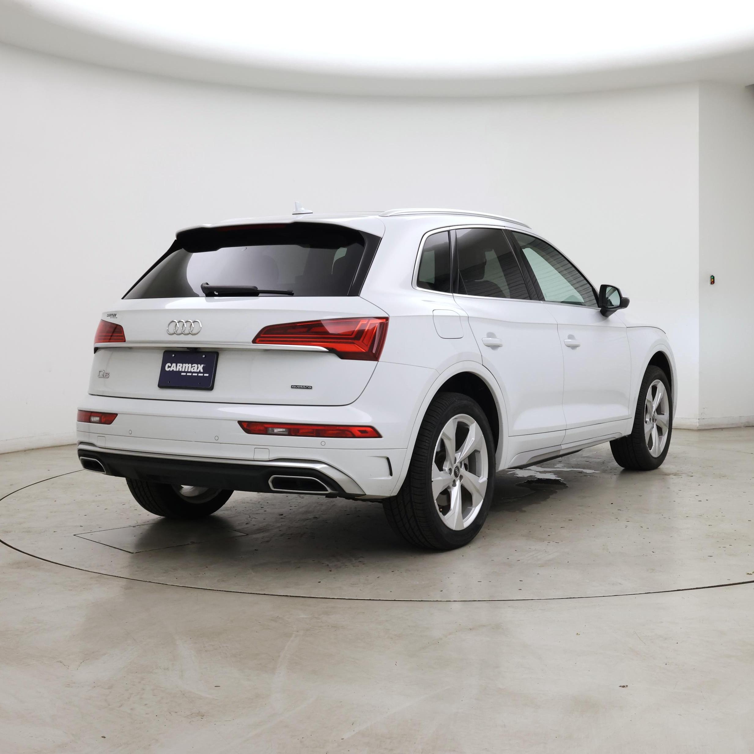 Thumbnail: 2023 Audi Q5 - 8