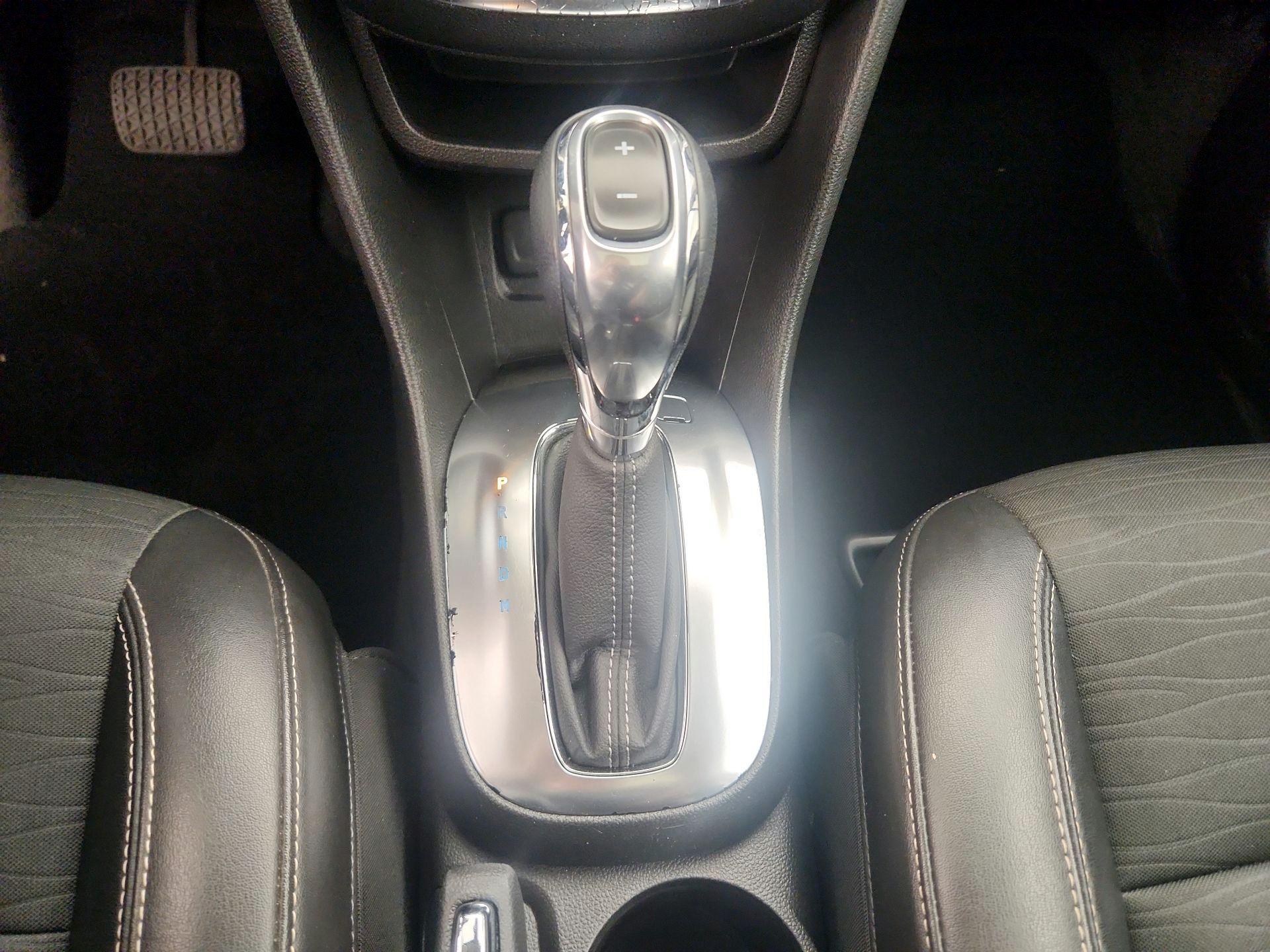 Thumbnail: 2015 Buick Encore - 17