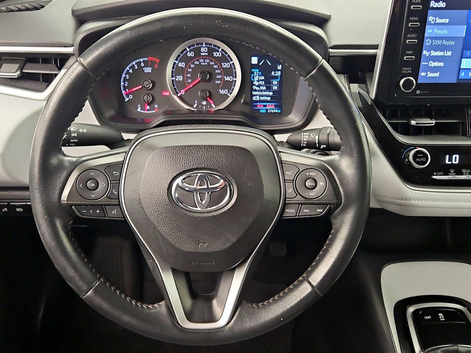 2021 Toyota Corolla SE - Photo 11