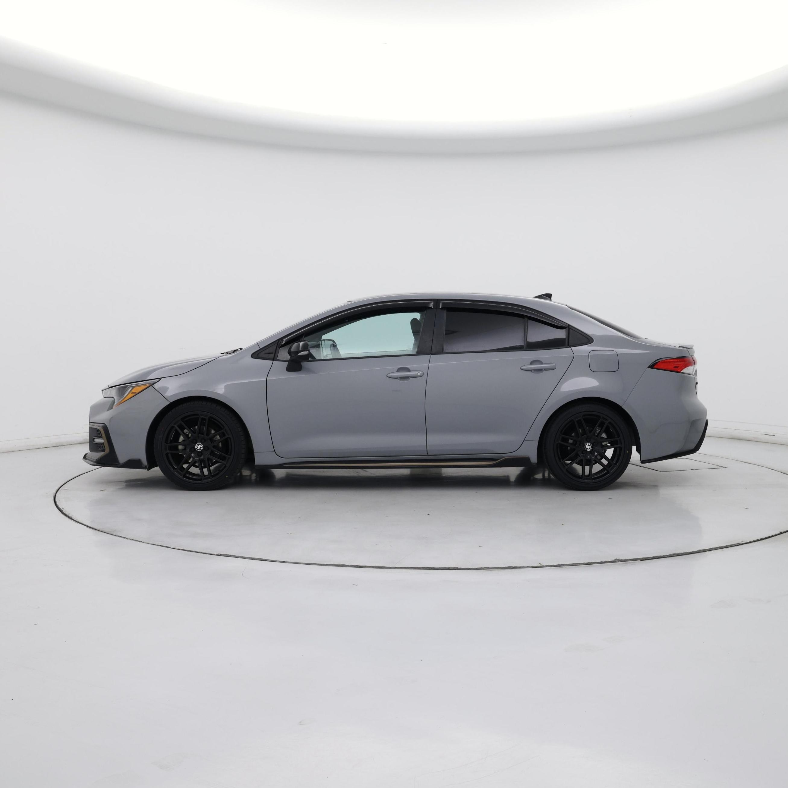Thumbnail: 2021 Toyota Corolla - 3