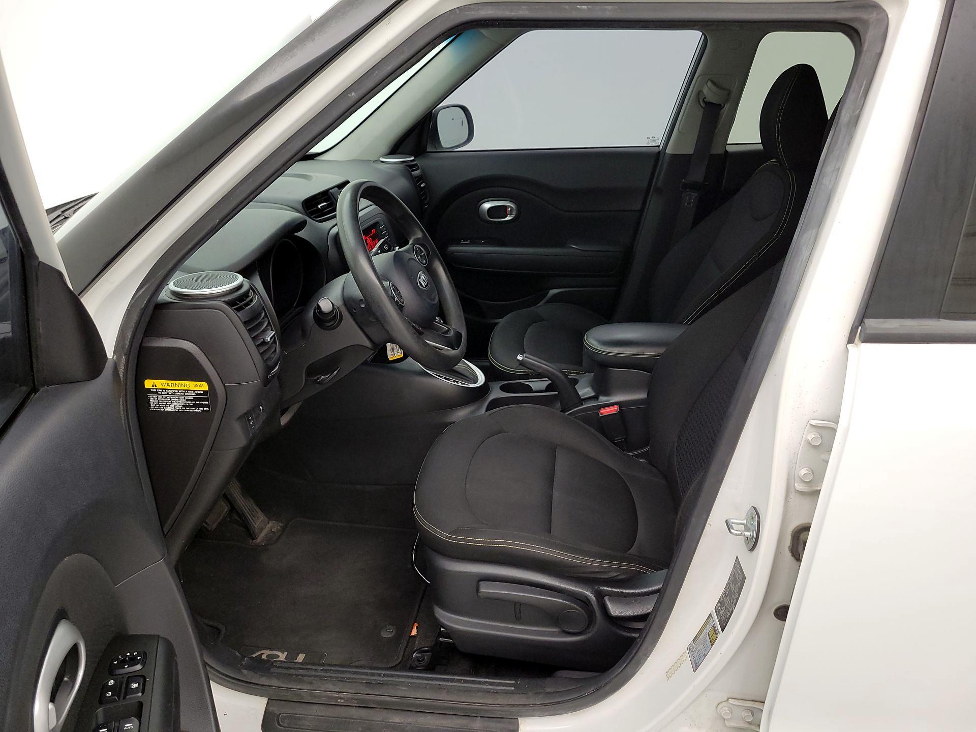 Thumbnail: 2015 Kia Soul - 11