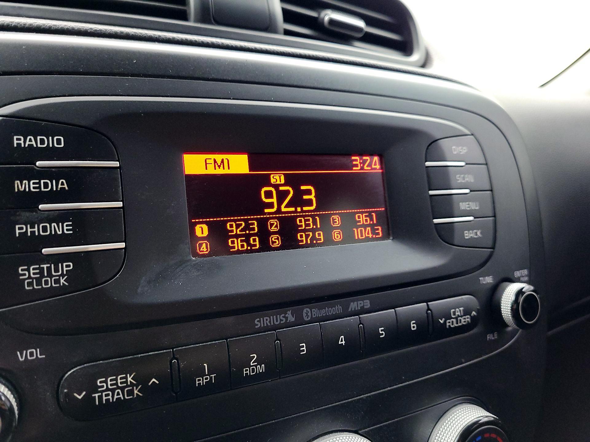 Thumbnail: 2015 Kia Soul - 14