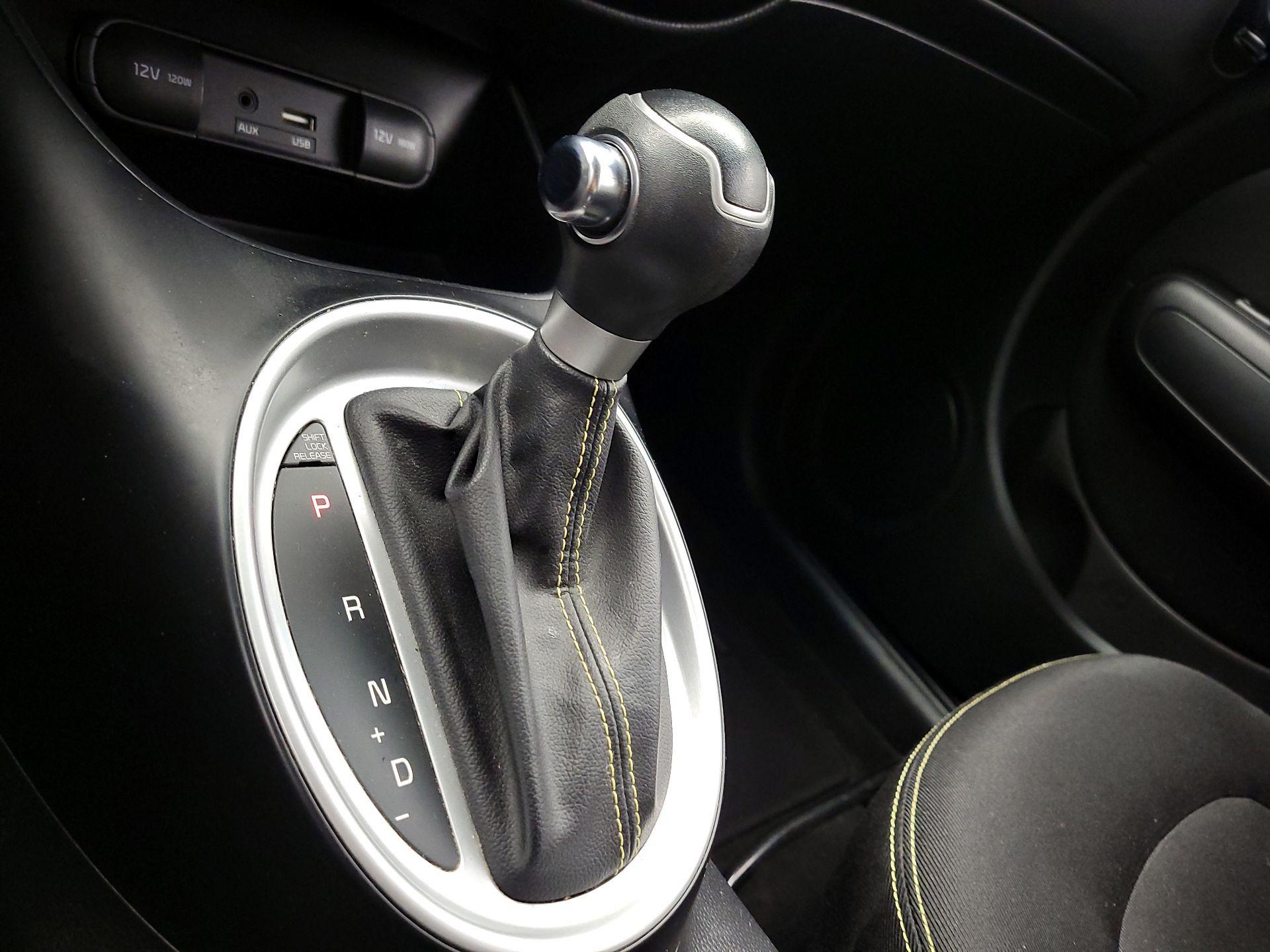 Thumbnail: 2015 Kia Soul - 16