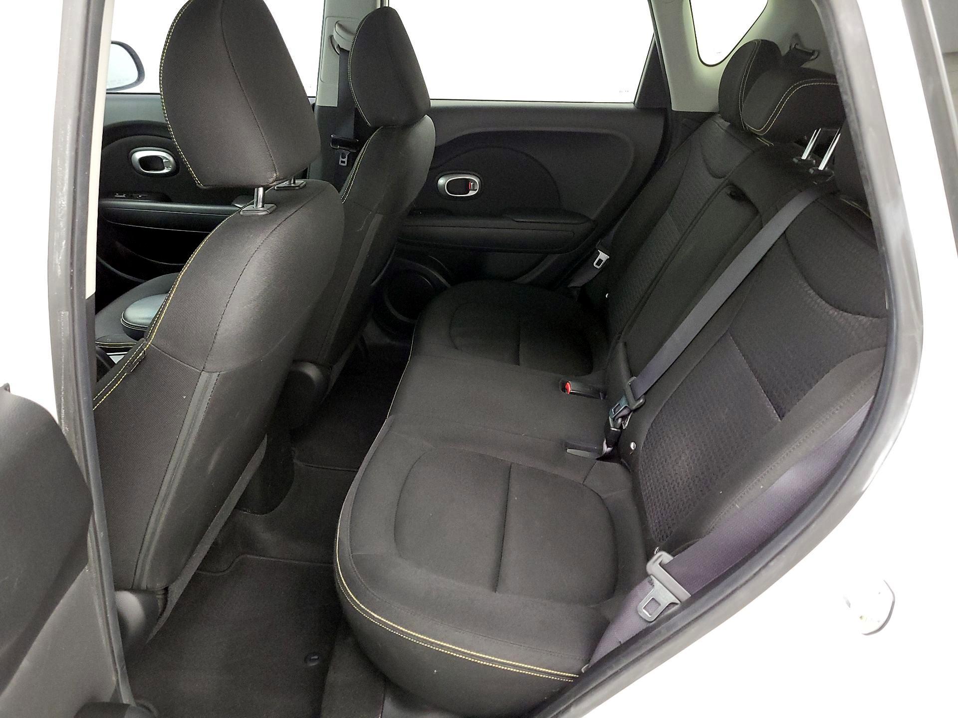 Thumbnail: 2015 Kia Soul - 18