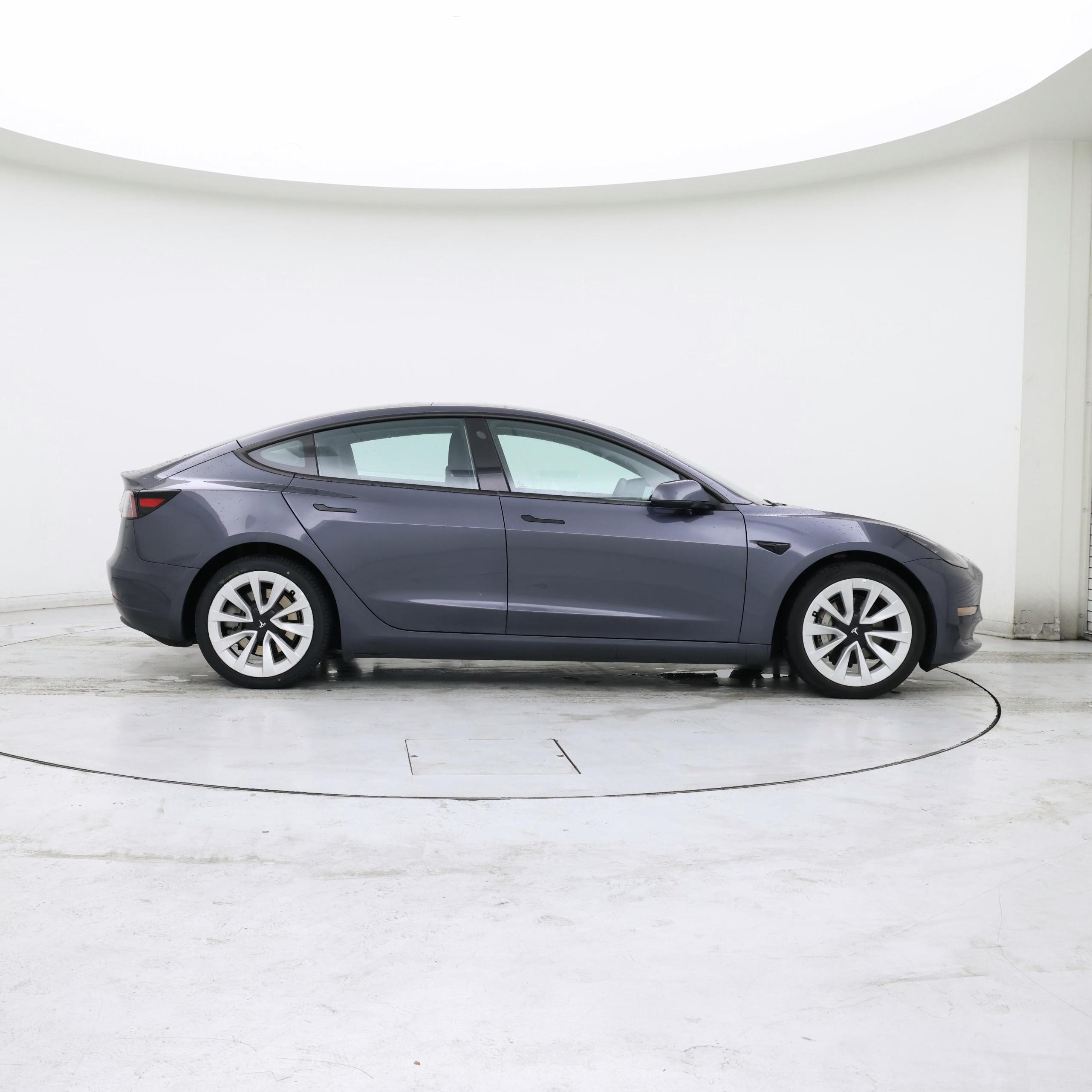 Thumbnail: 2023 Tesla Model 3 - 7