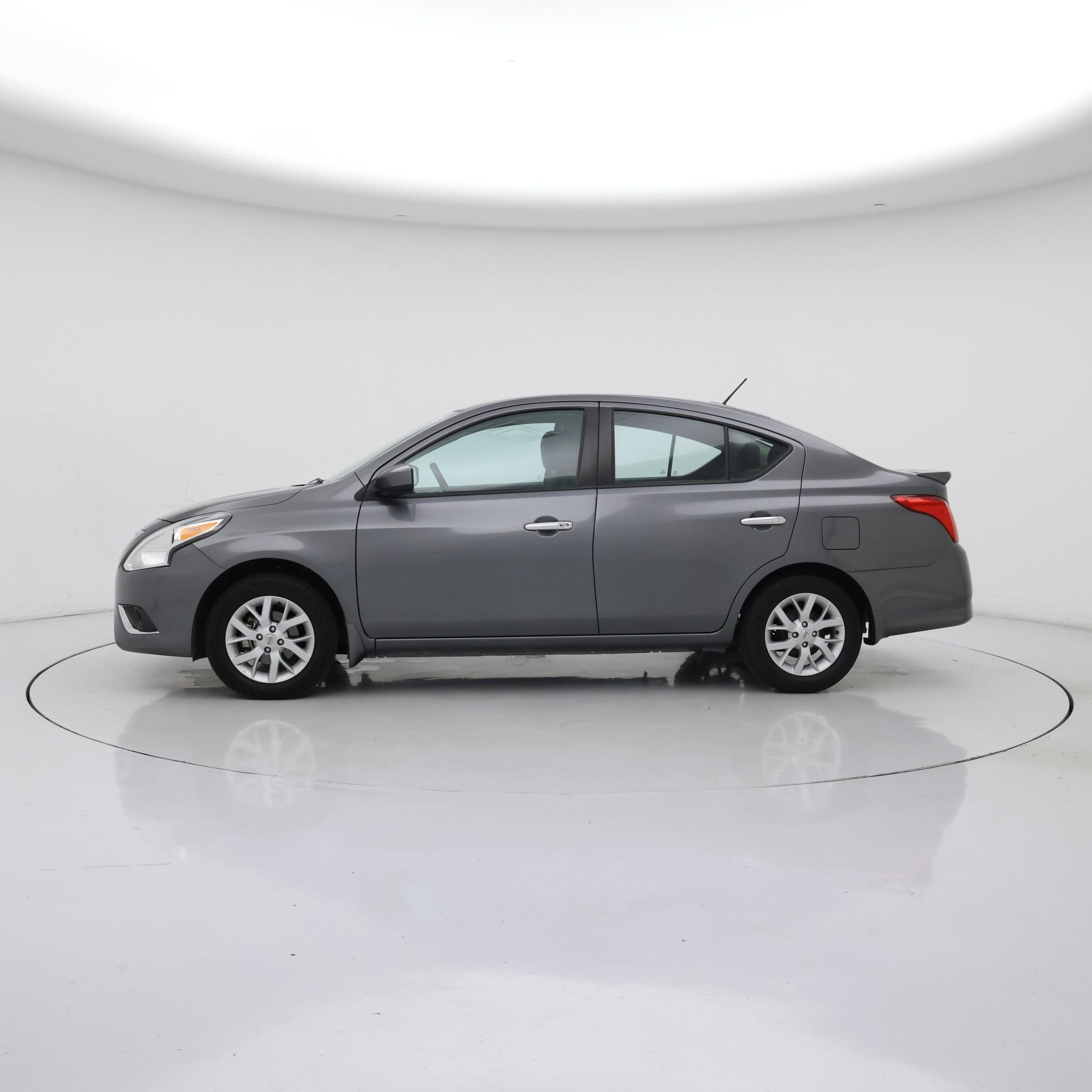 Thumbnail: 2019 Nissan Versa - 3