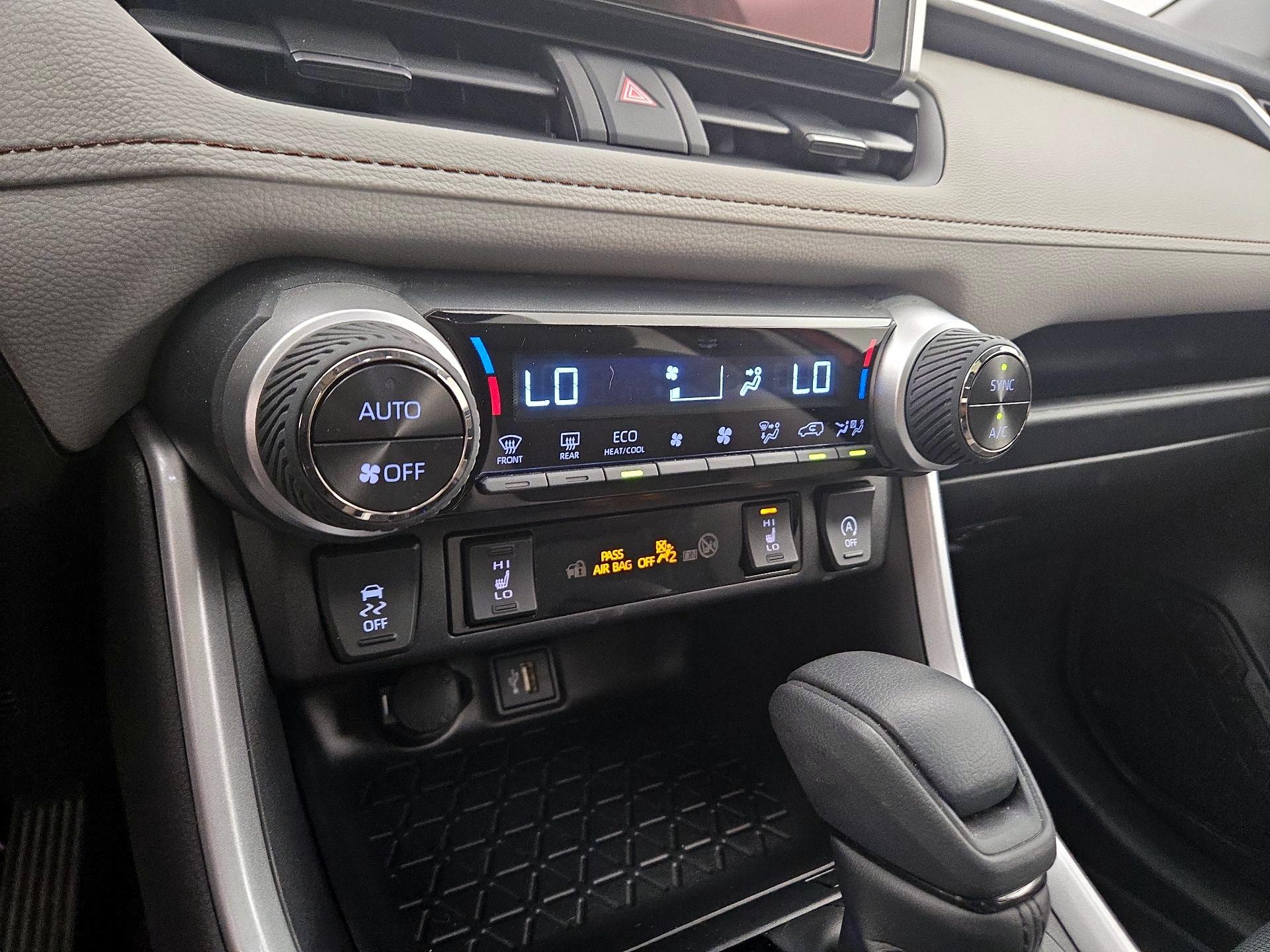 Thumbnail: 2025 Toyota RAV4 - 16