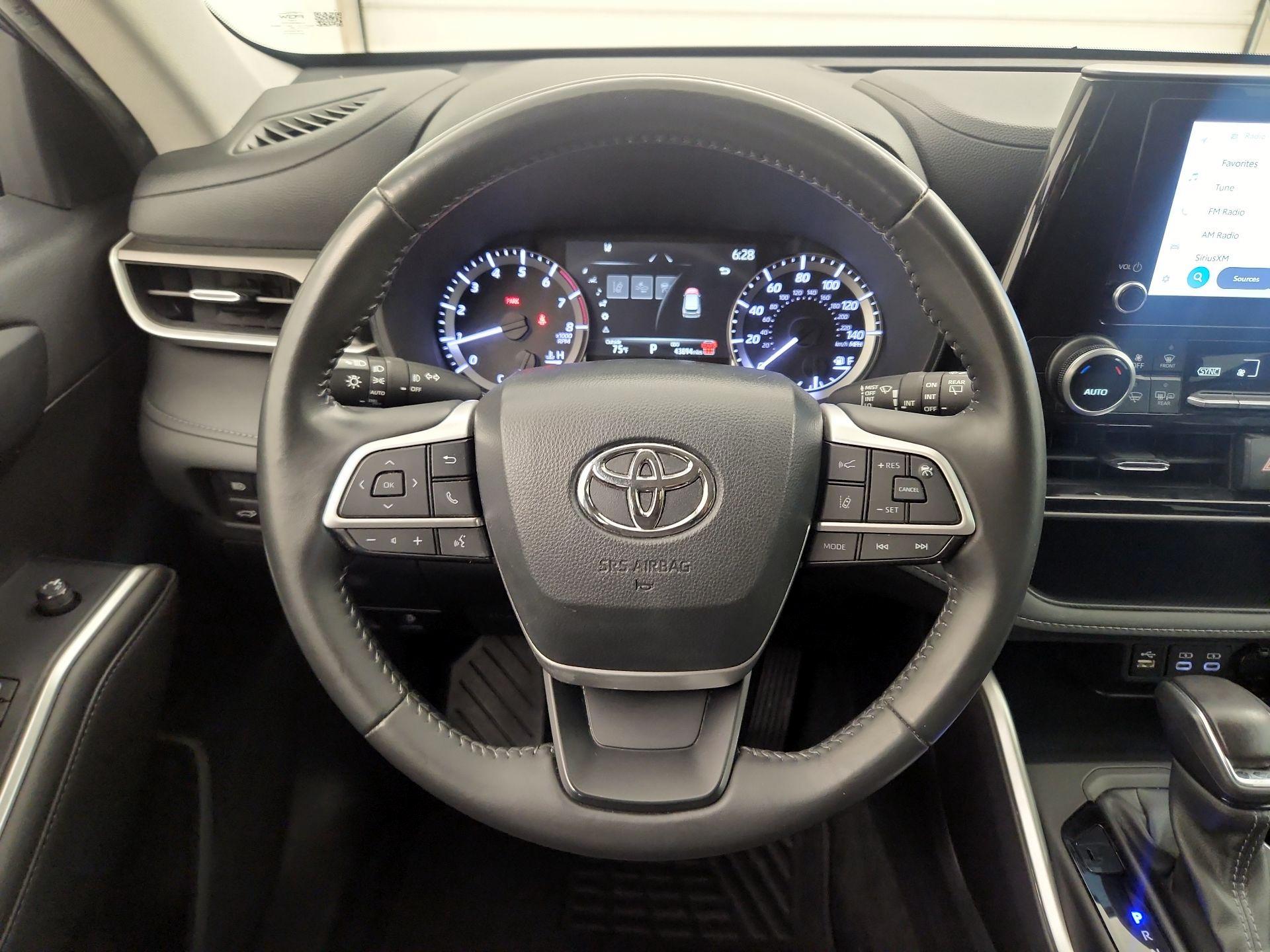Thumbnail: 2024 Toyota Highlander - 10