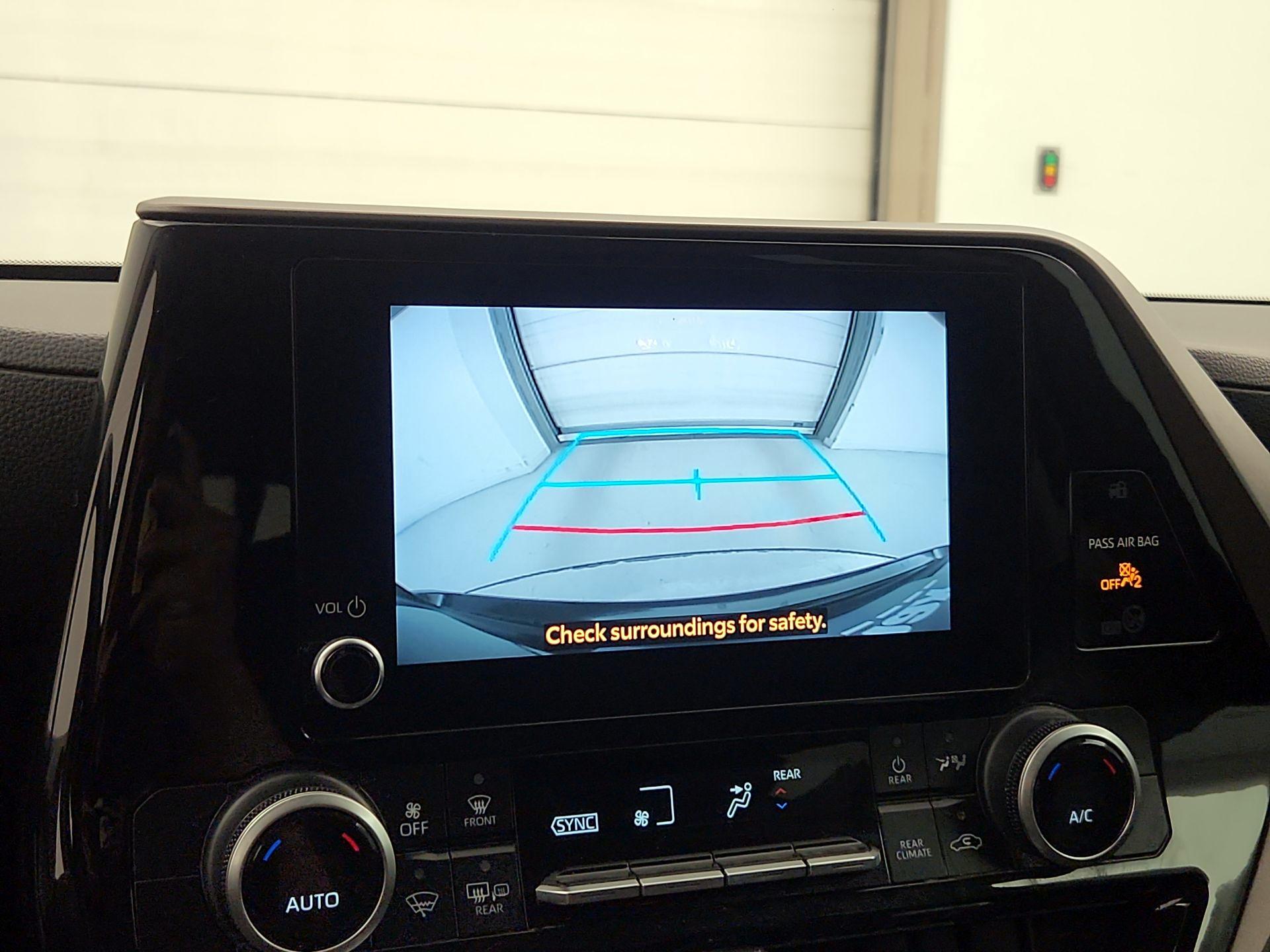 Thumbnail: 2024 Toyota Highlander - 15