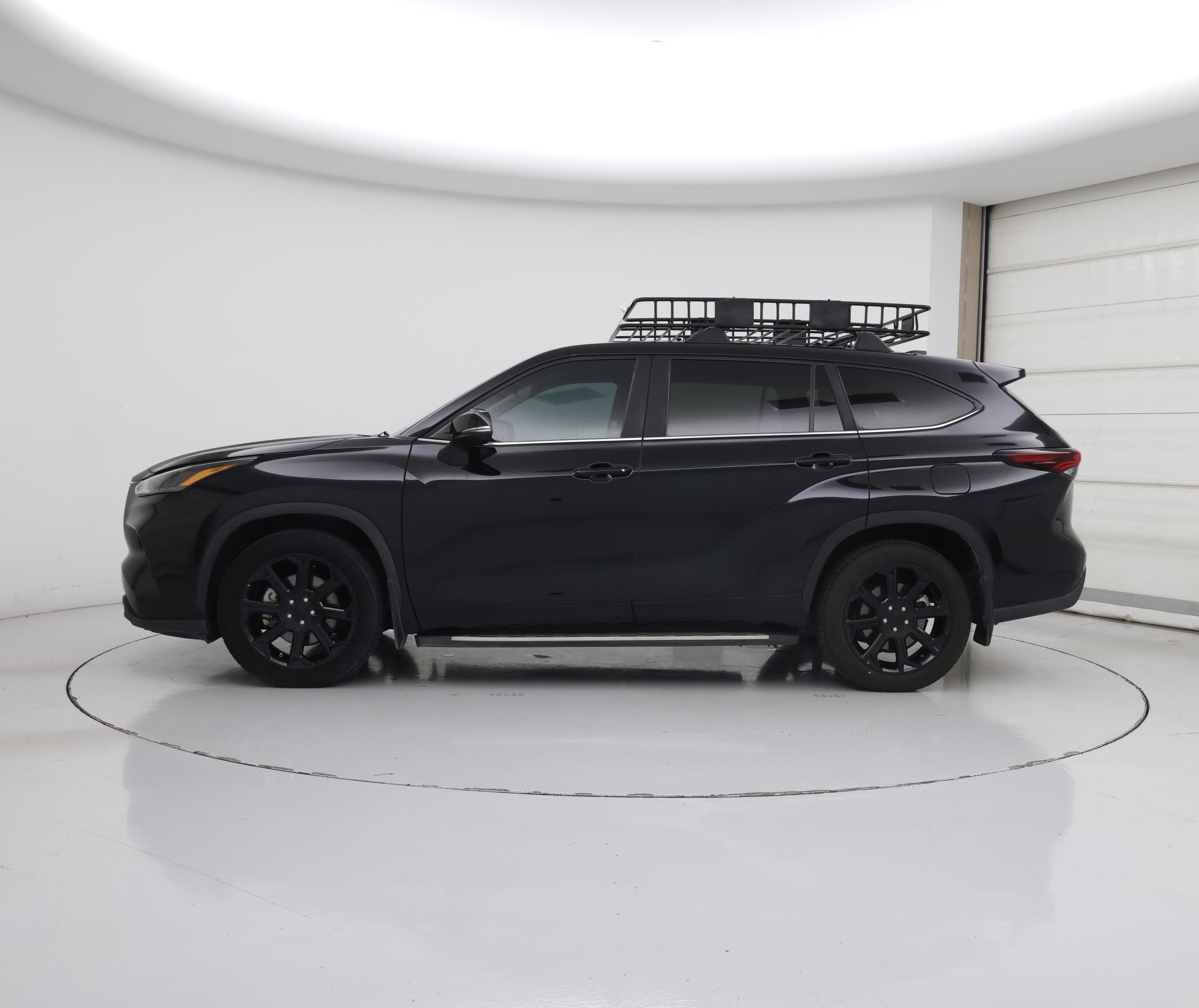 Thumbnail: 2024 Toyota Highlander - 3