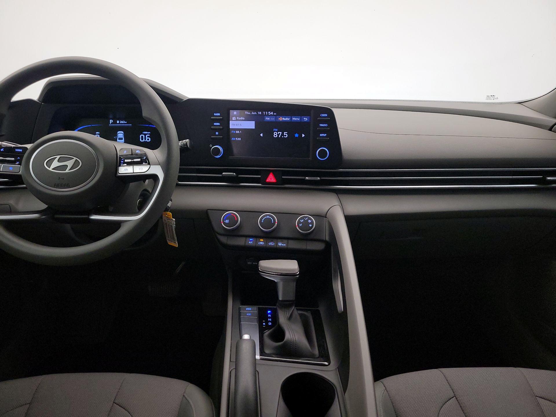 Thumbnail: 2024 Hyundai Elantra - 9