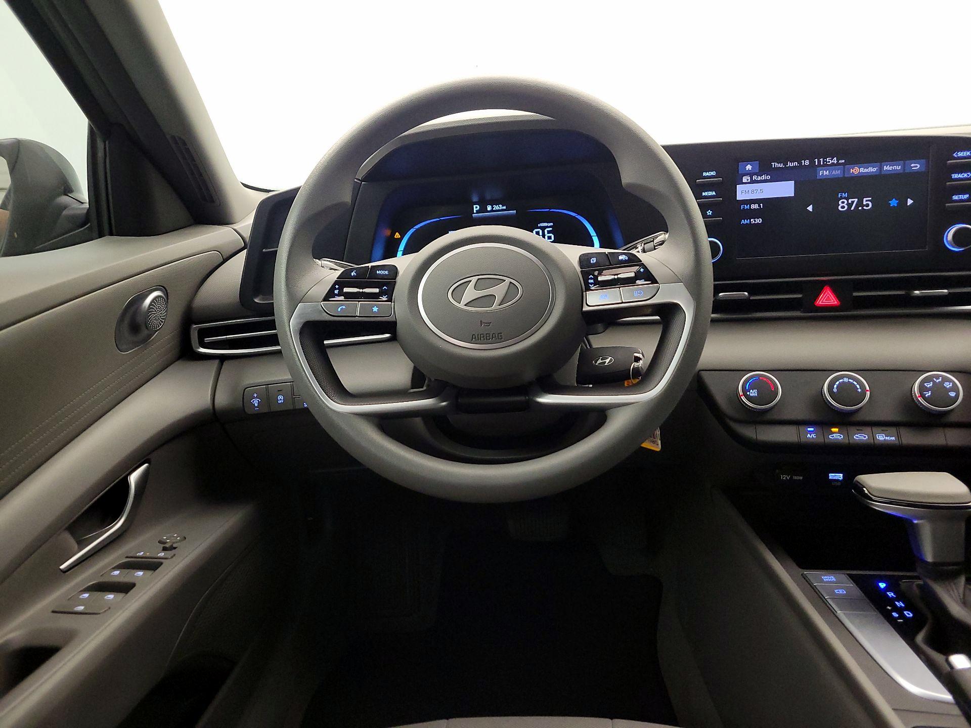 Thumbnail: 2024 Hyundai Elantra - 10